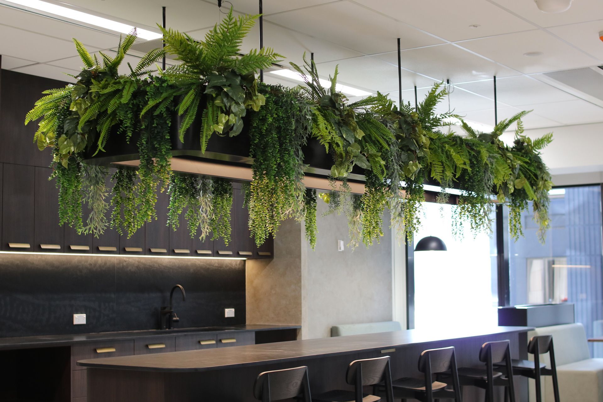 ART3-ART5-artificial-trailing-installation-Edge-Interiors-0625.JPG