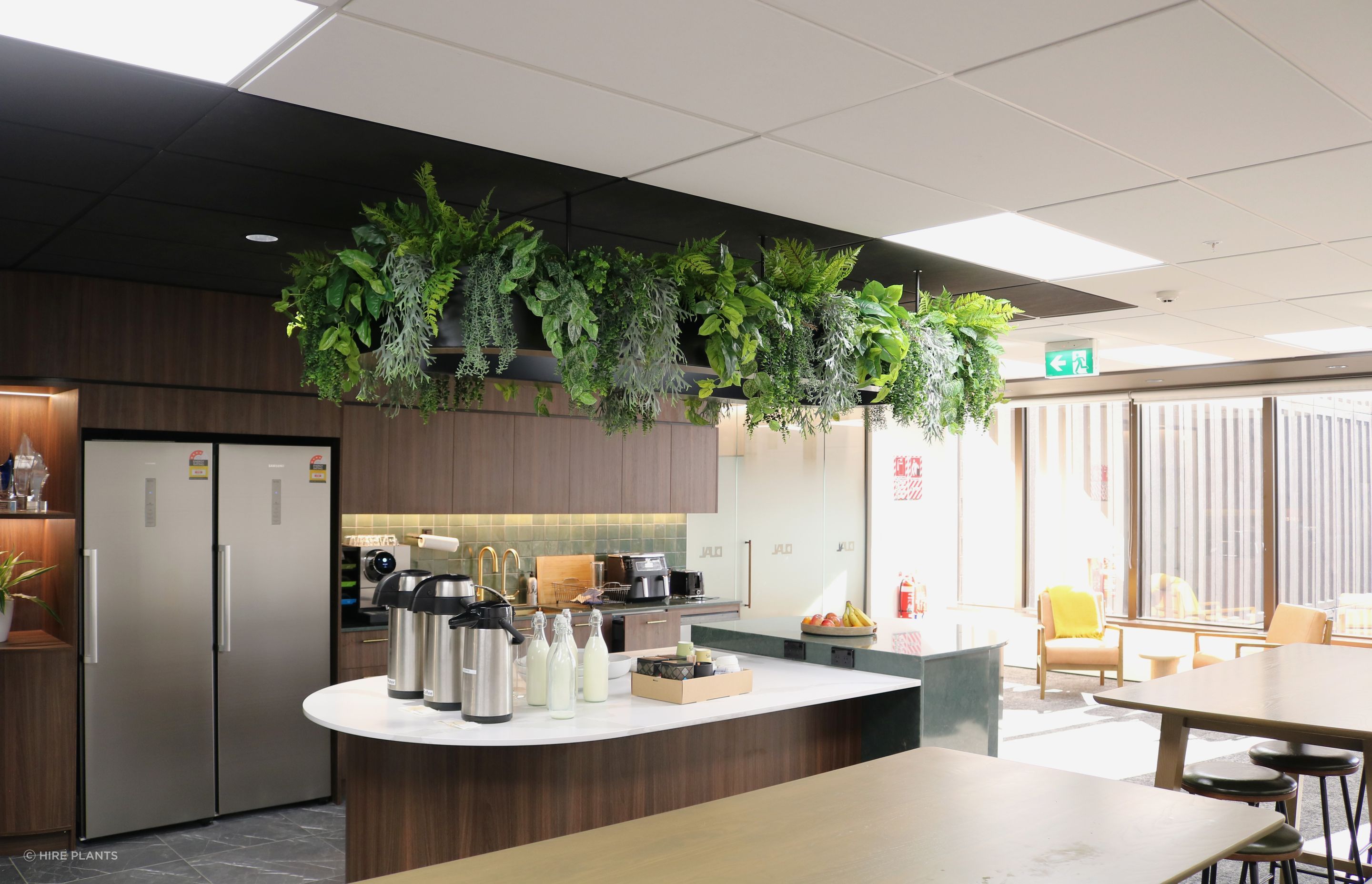 ART5-mixed-artificial-trailing-plant-installation-Dual-0525-2.JPG
