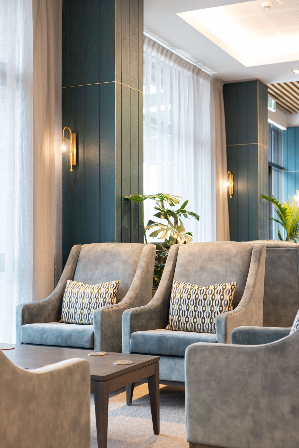 AcornFurnitureGulfRiseImg3.jpg