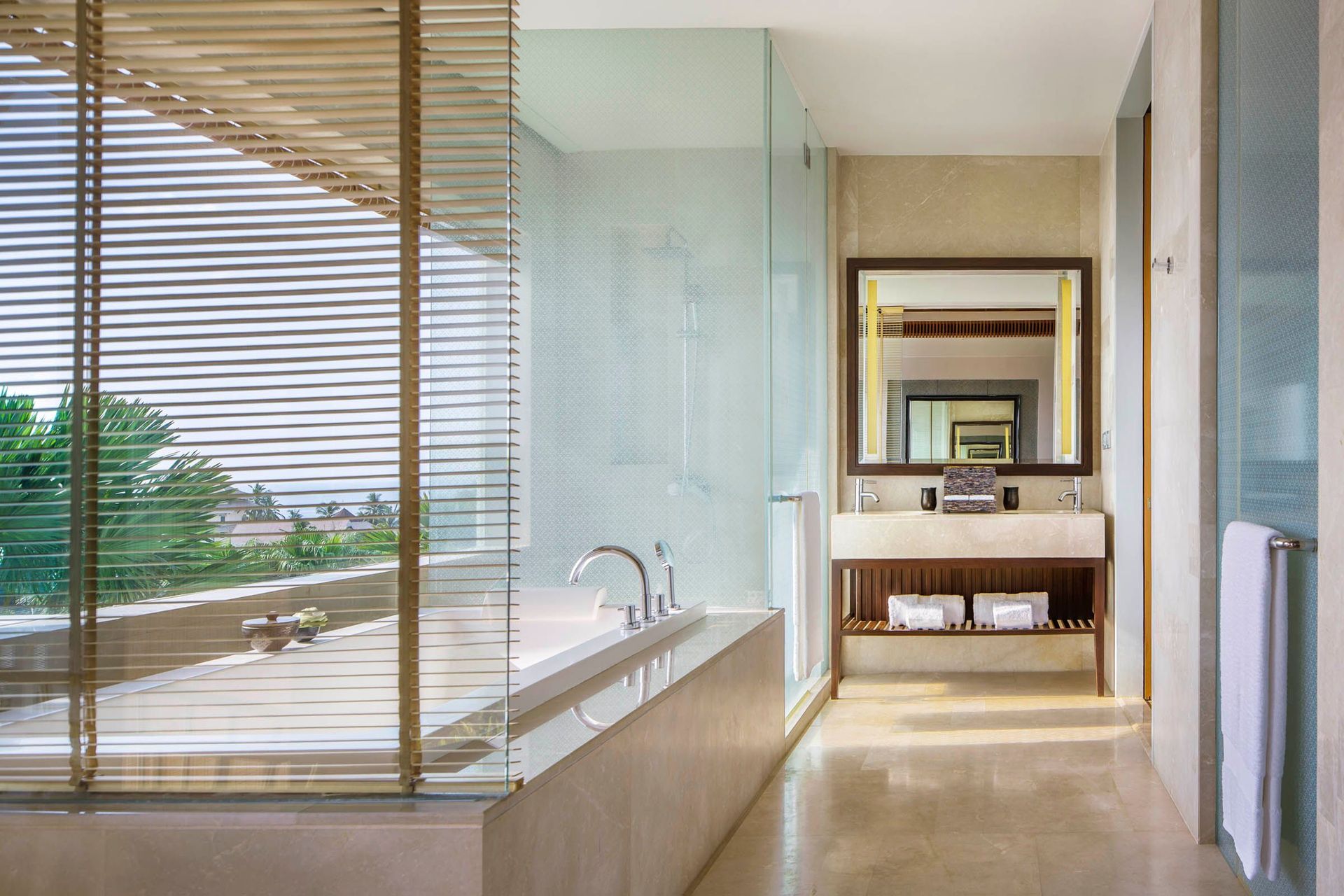 BathroomOceanCape-FL.jpg