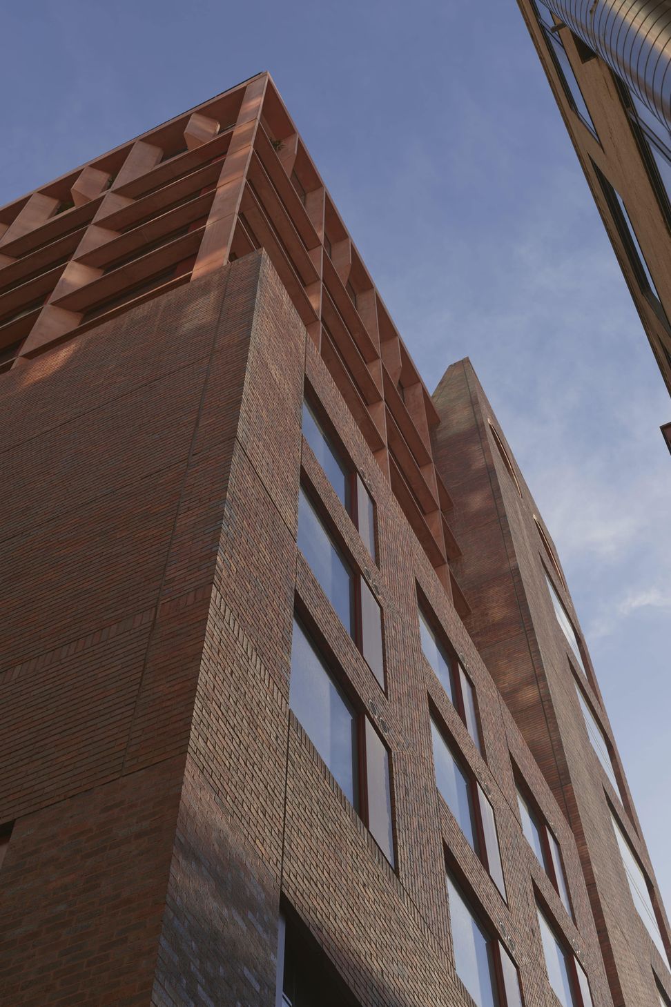 Brick-Inlay-Facade-Melbourne-PLace-LIght-Grampian-Blue-min.jpg