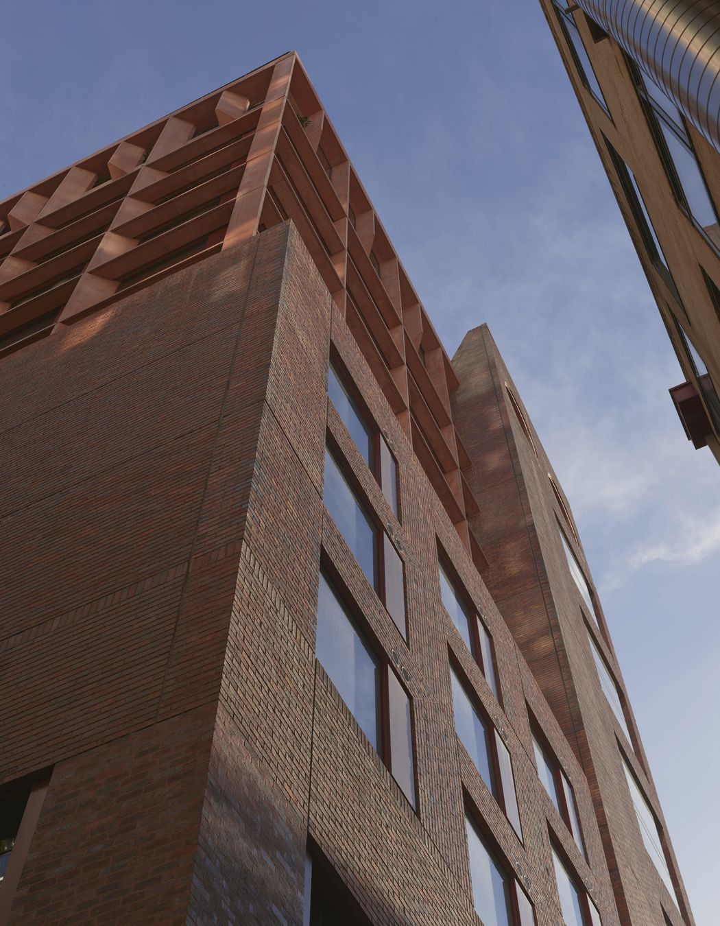 Brick-Inlay-Facade-Melbourne-PLace-LIght-Grampian-Blue-min.jpg