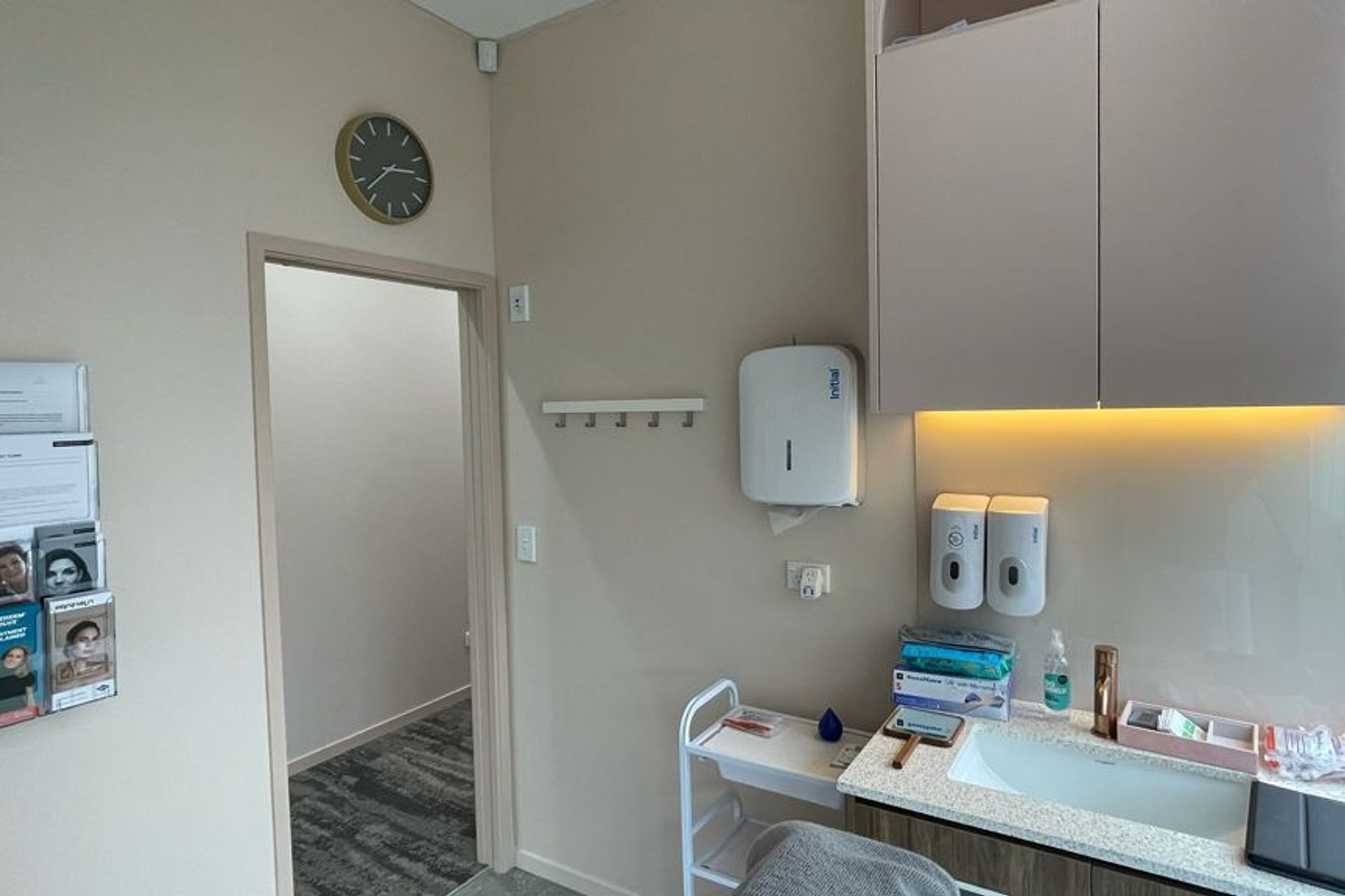 AK Pro Anti-Ageing Clinic