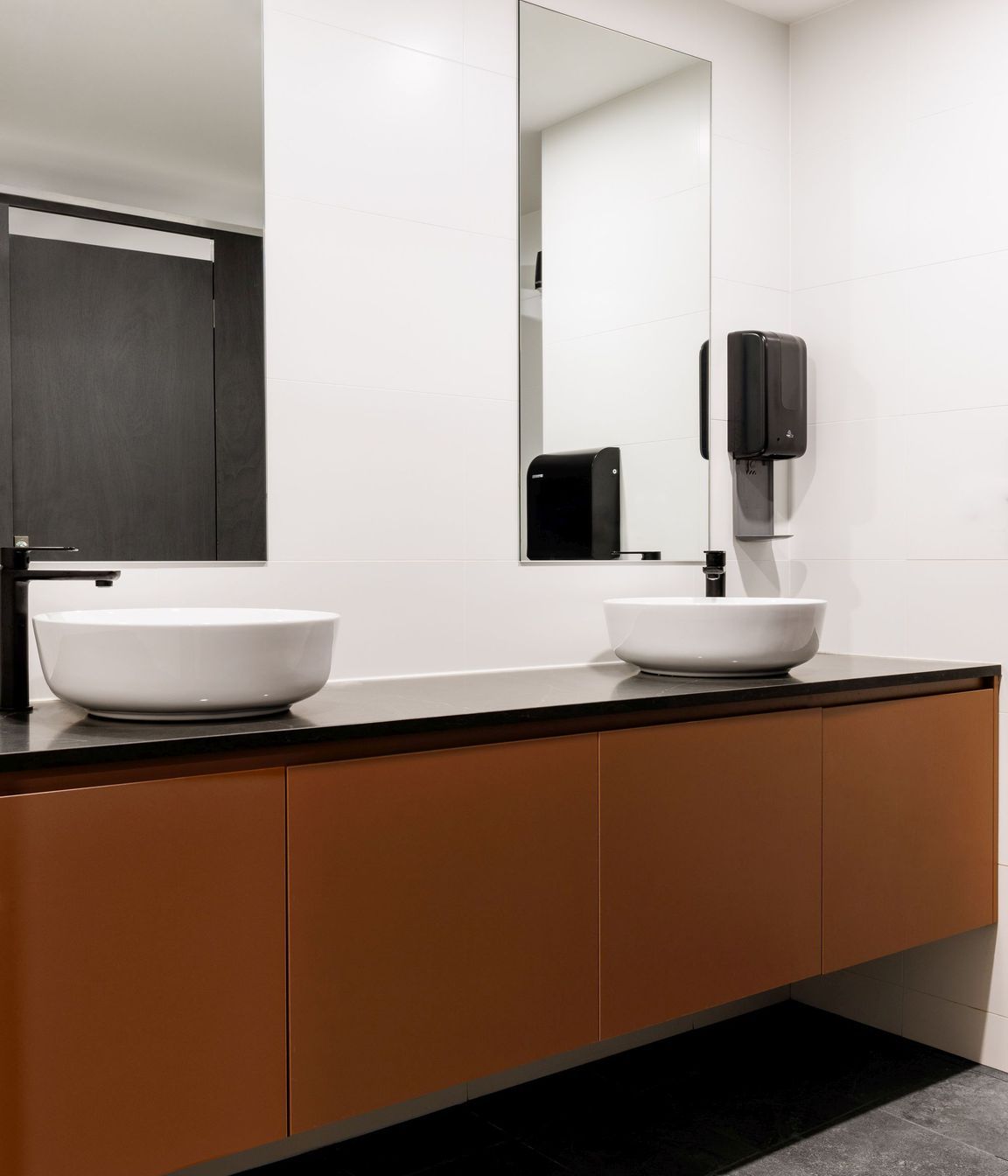 Commercial-Office24-v3.jpg