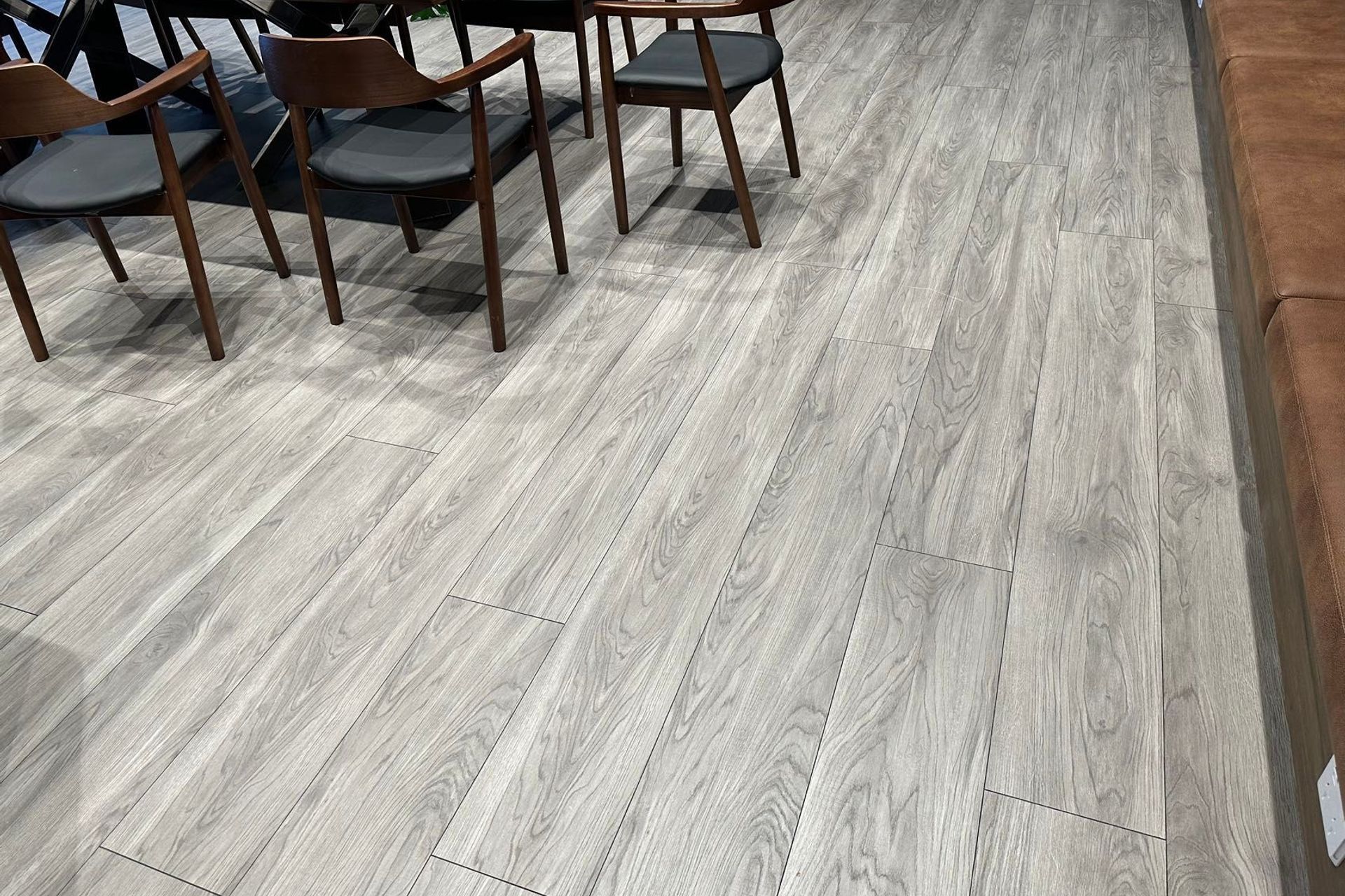 Livefirm Construction & Aulfon Construction New Office