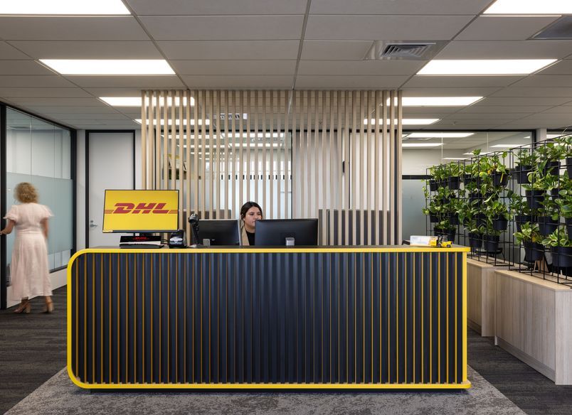 DHL