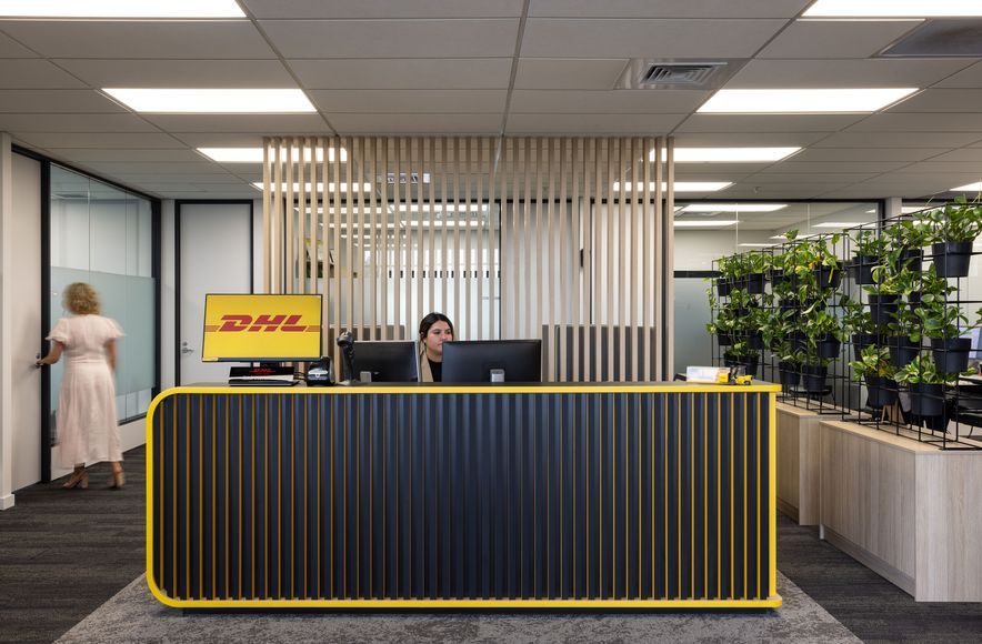 DHL