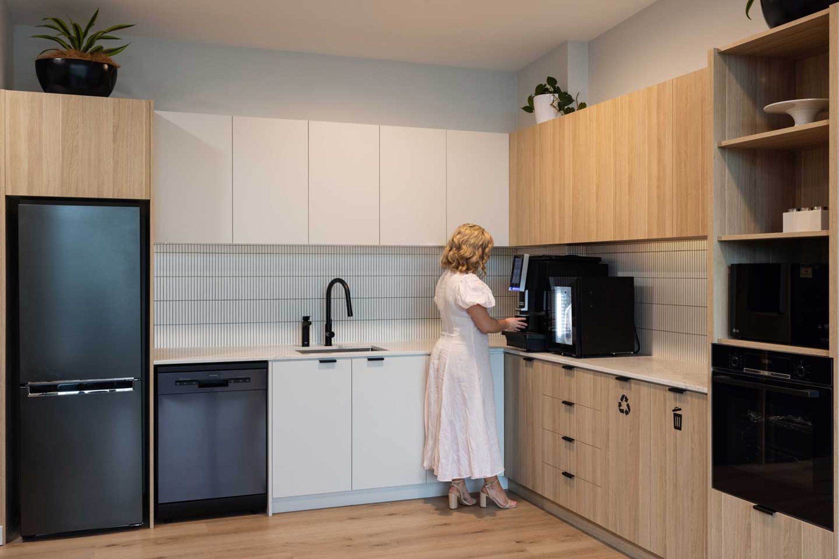 DHL-AucklandWorkplace-Design7-v2.jpg