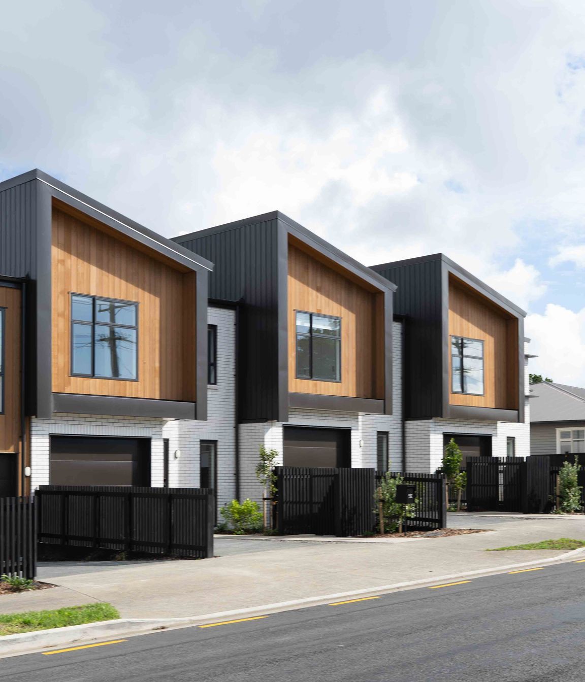 Oneoneroa, Belmont