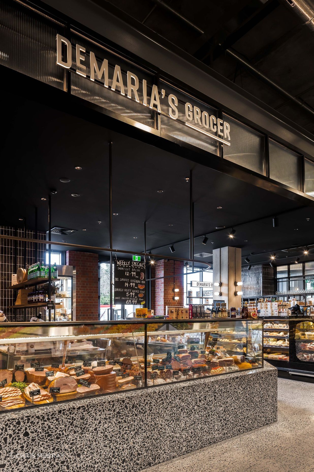 DeMarias-GrocerRichmond-Quarters09.jpg
