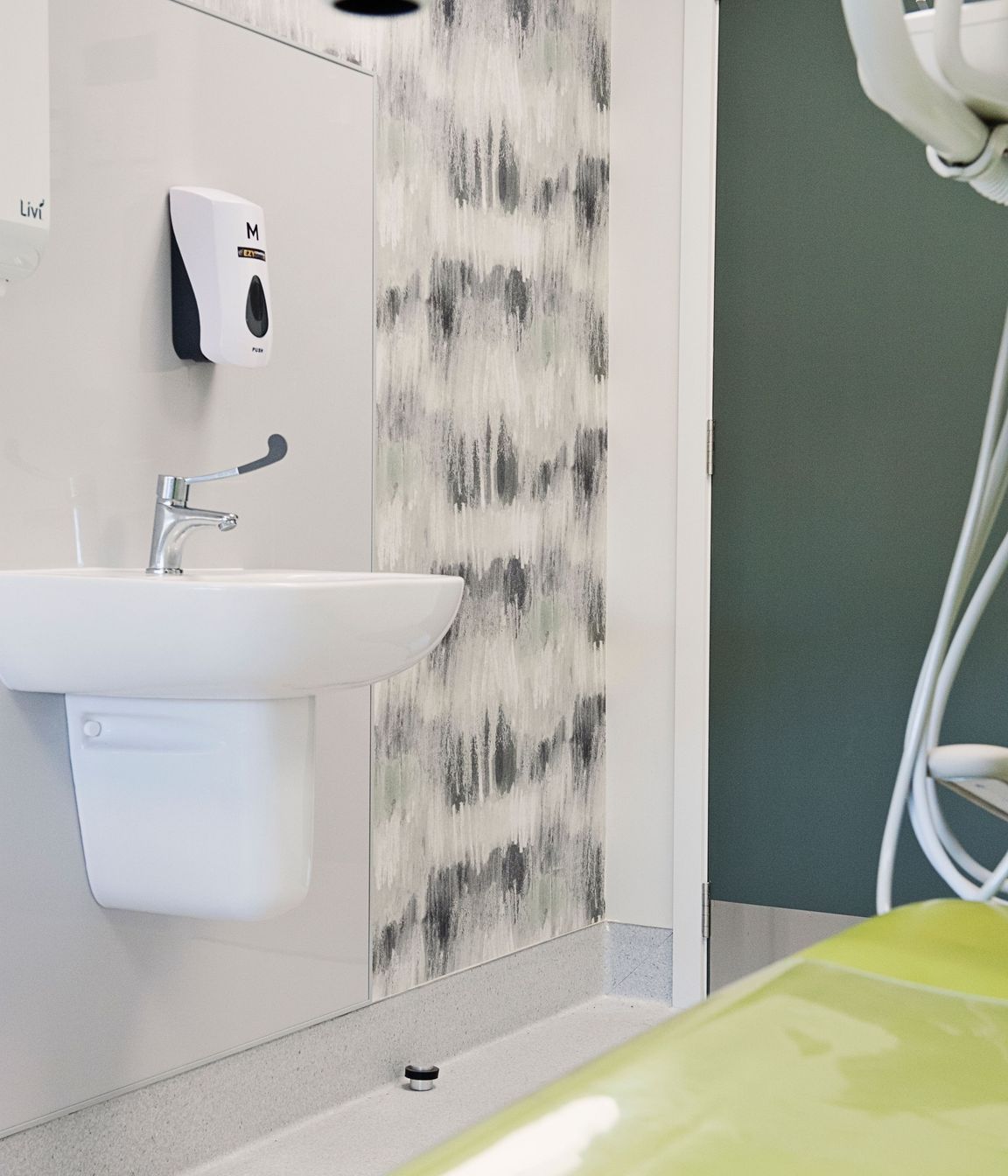 Dentist0126.jpg