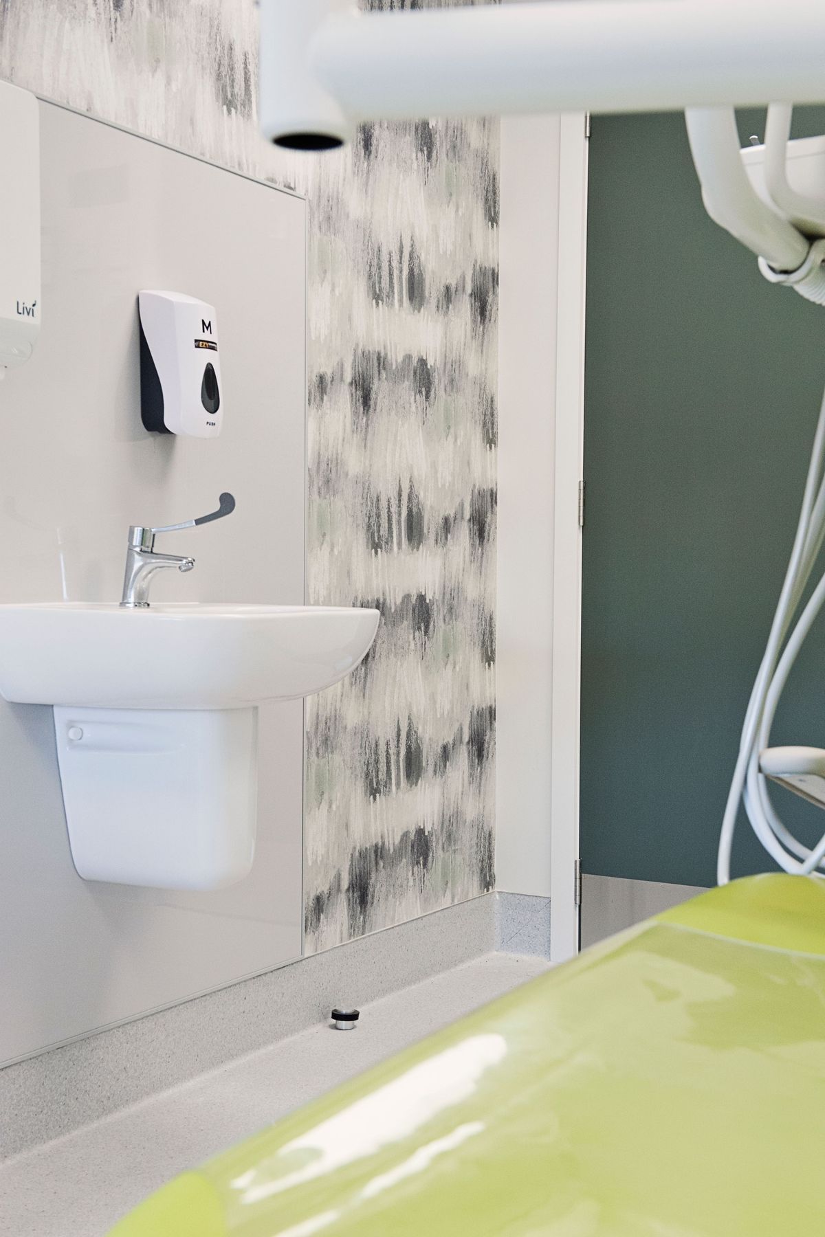 Dentist0126.jpg
