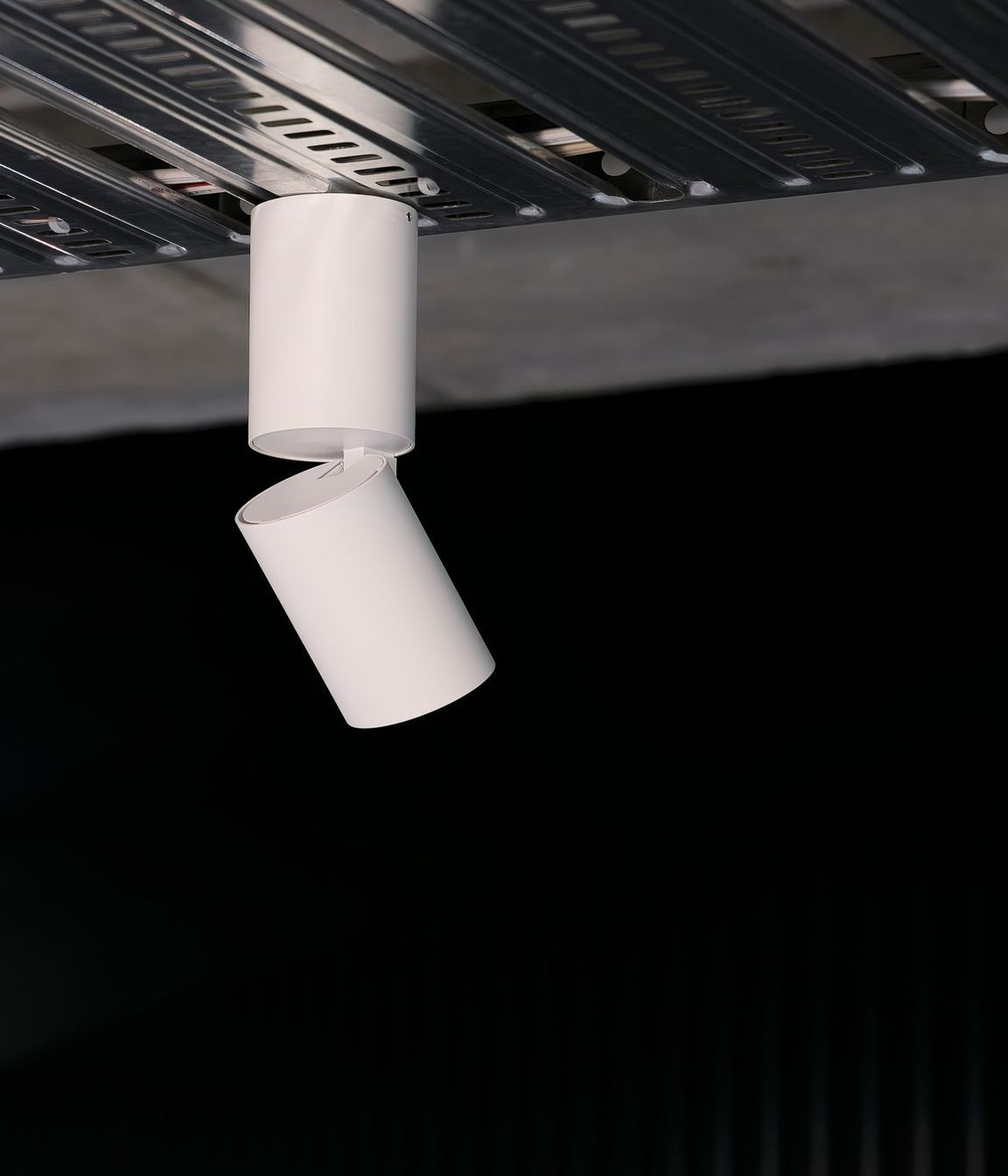 E2A7759-CR3D4-1-2.jpg
