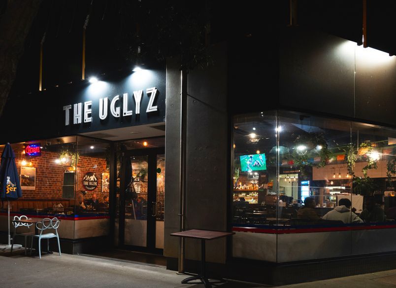 Uglyz Bar & Entry