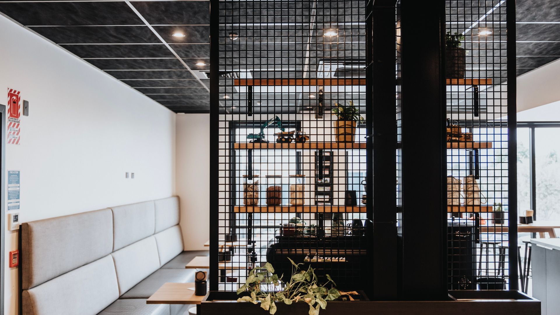 HireWays Café Screen banner