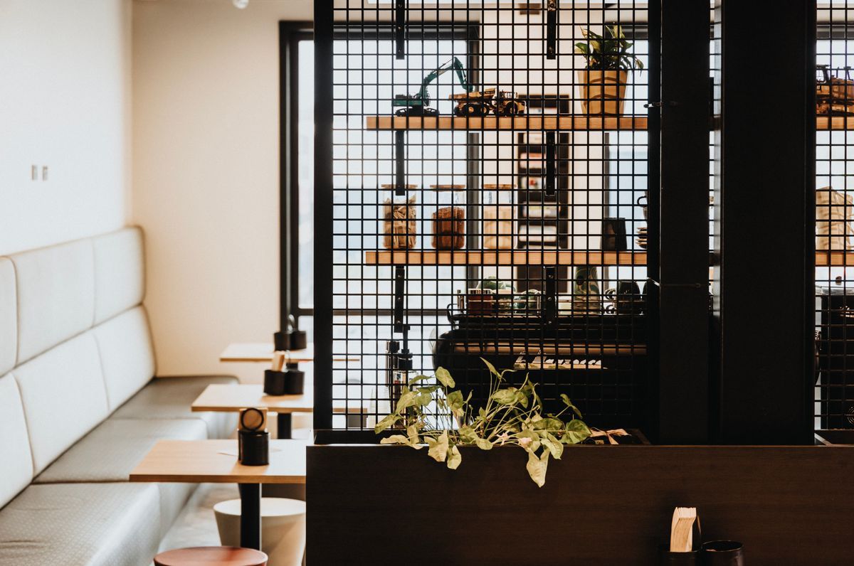 HireWays Café Screen