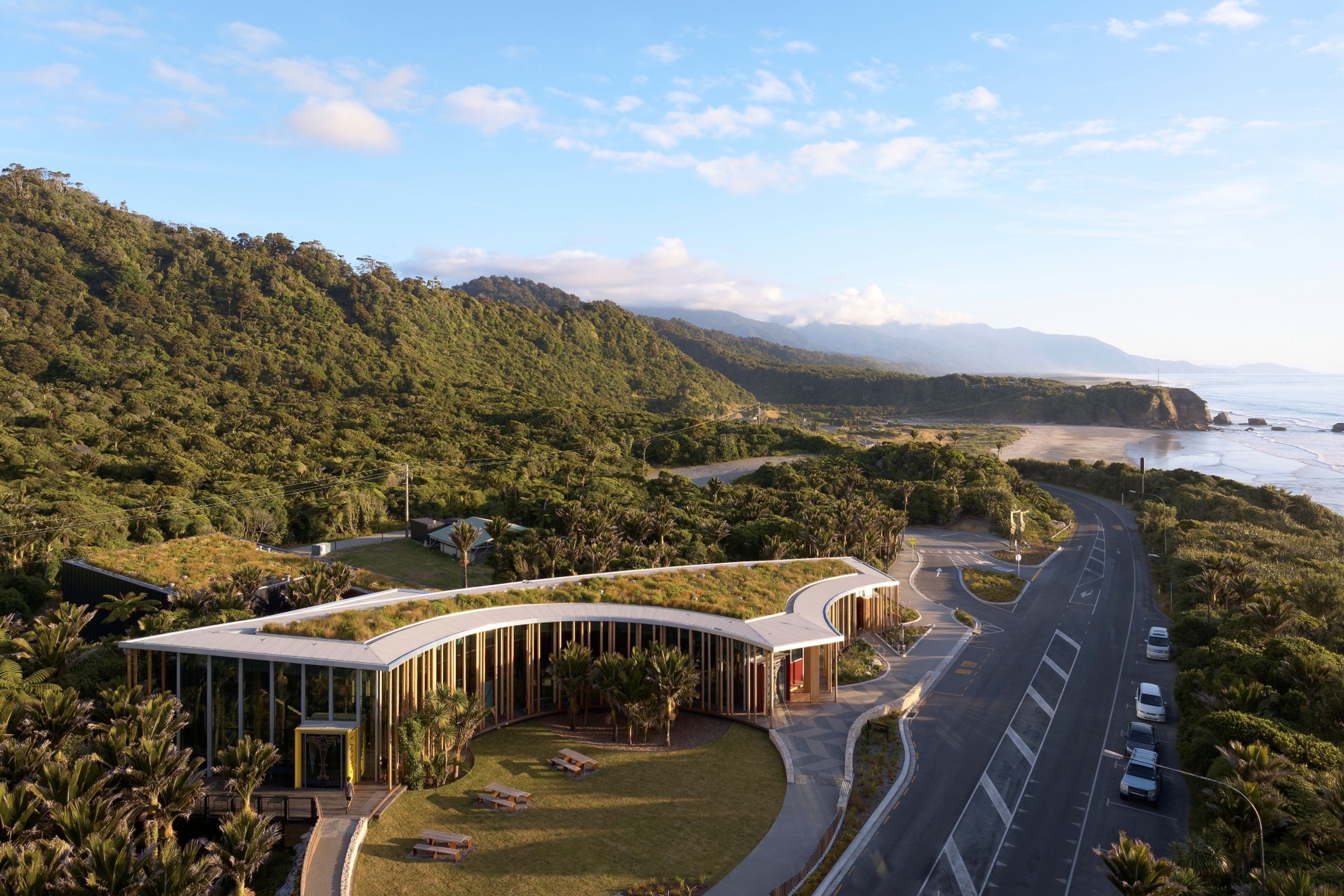 Euro-BirchPaparoa-National-Park-visitor-centreSheppard-and-Rout-Architectsjason-Man-8LR.jpg