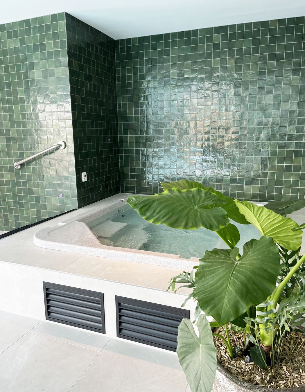 Green-Feature-Bathroom-Tiles-v2.jpg