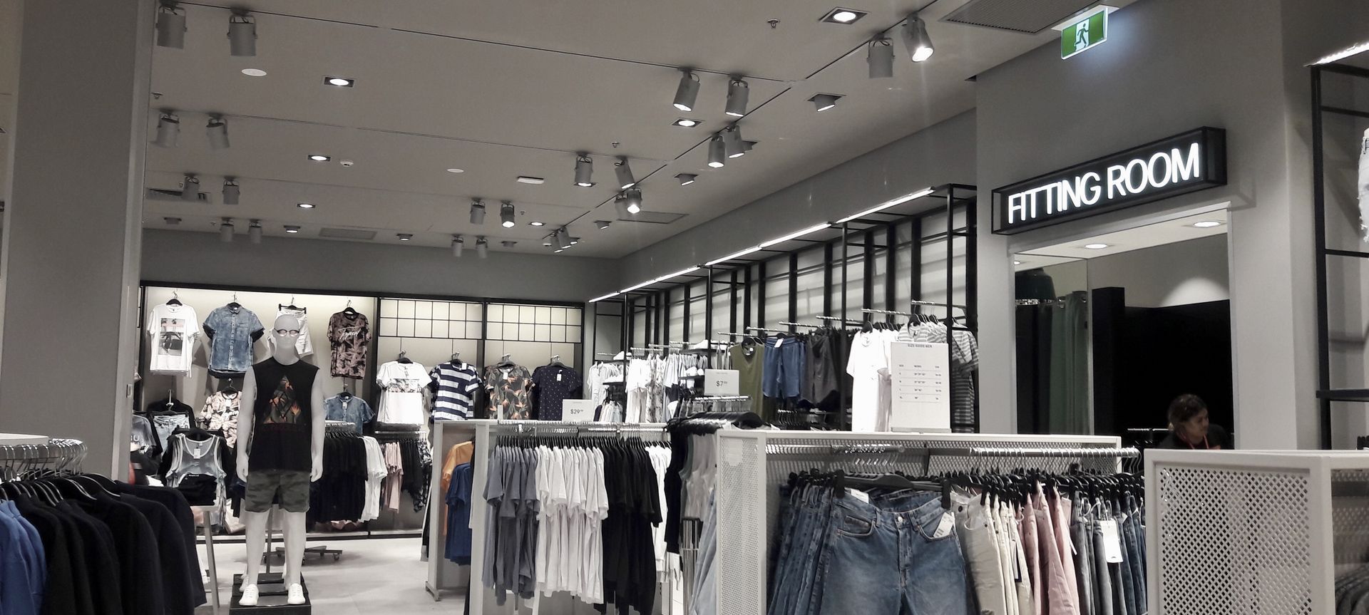 H&M Shop banner