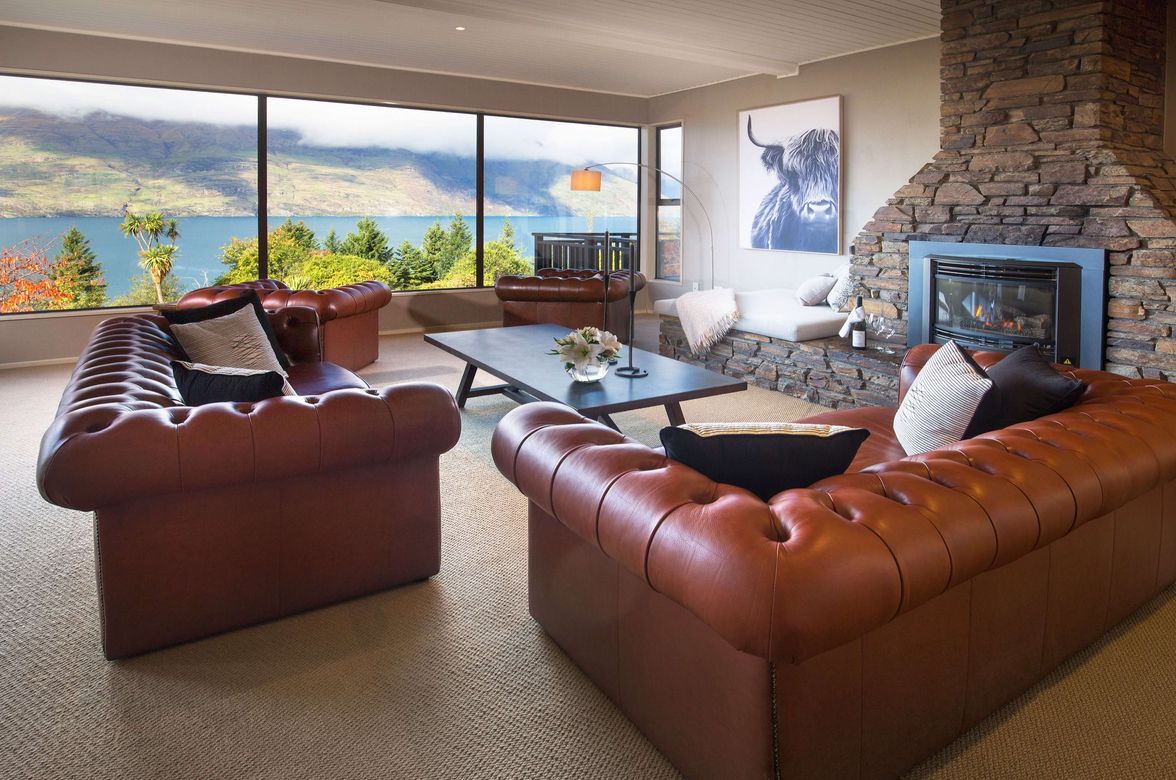 Hidden Lodge Sunshine Bay