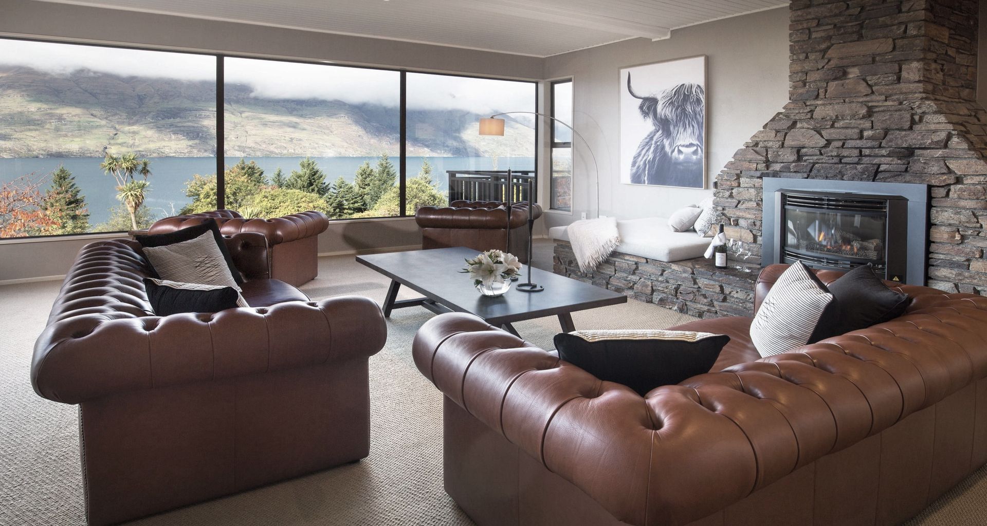 Hidden Lodge Sunshine Bay banner