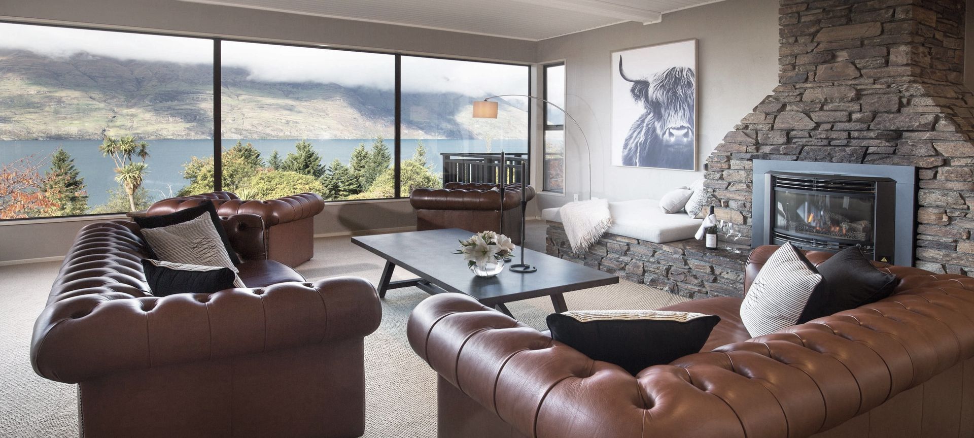 Hidden Lodge Sunshine Bay banner