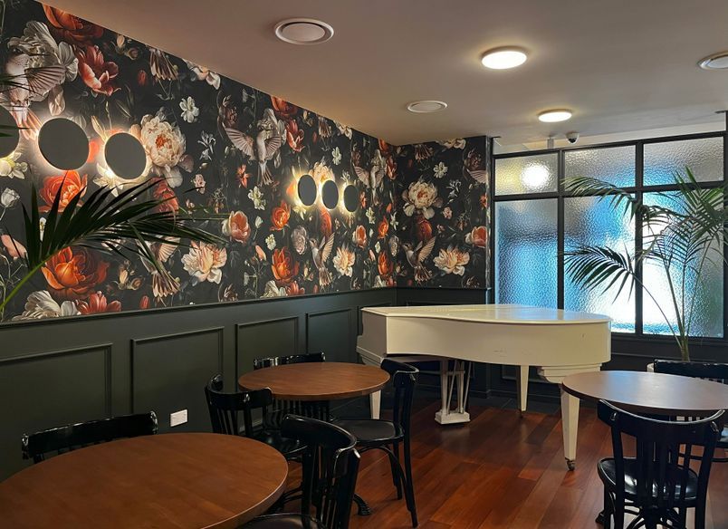 Hummingbird Eatery & Bar