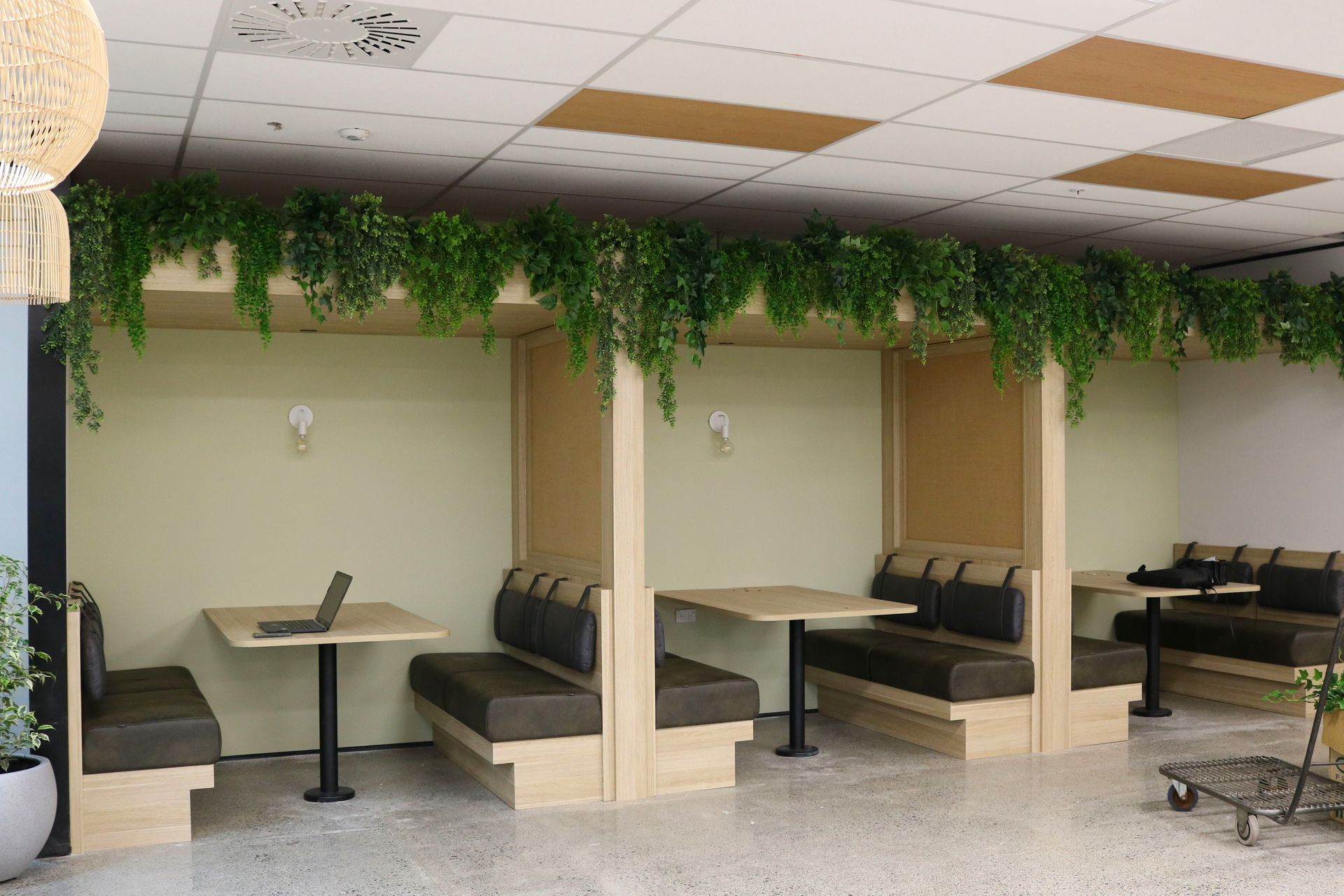 T&amp;G Global - artificial installation