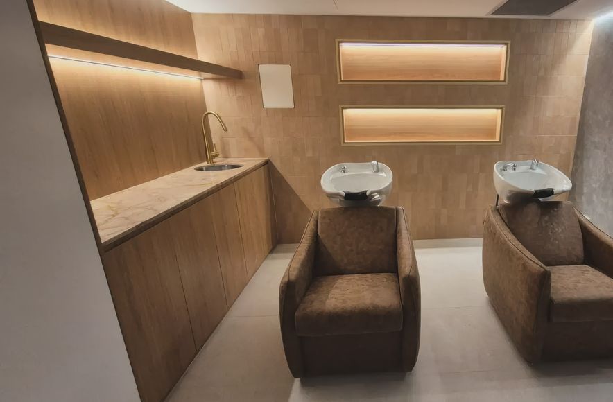 Opulence 254 (Hair Salon)