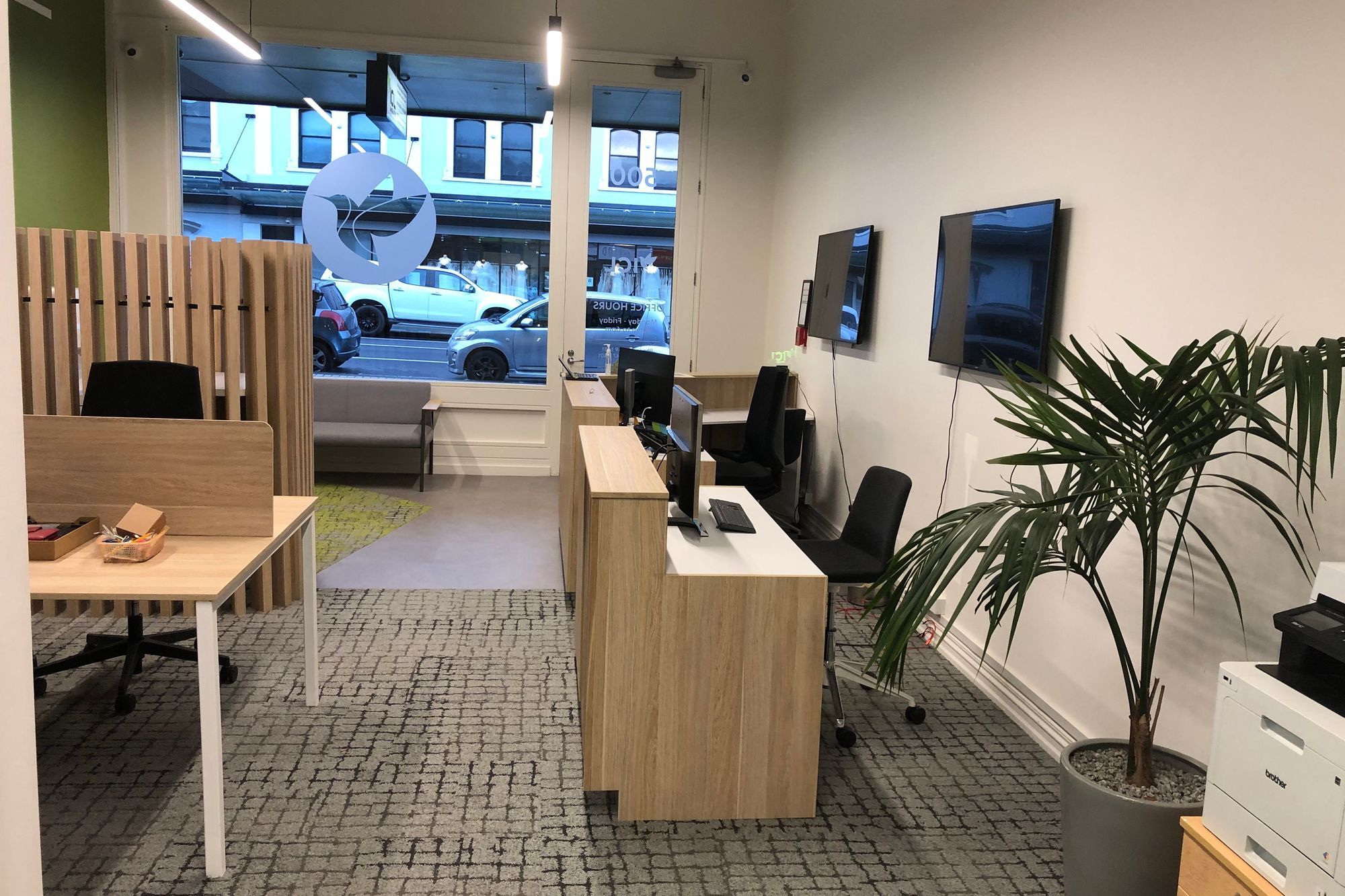 shop fitting/office furniture