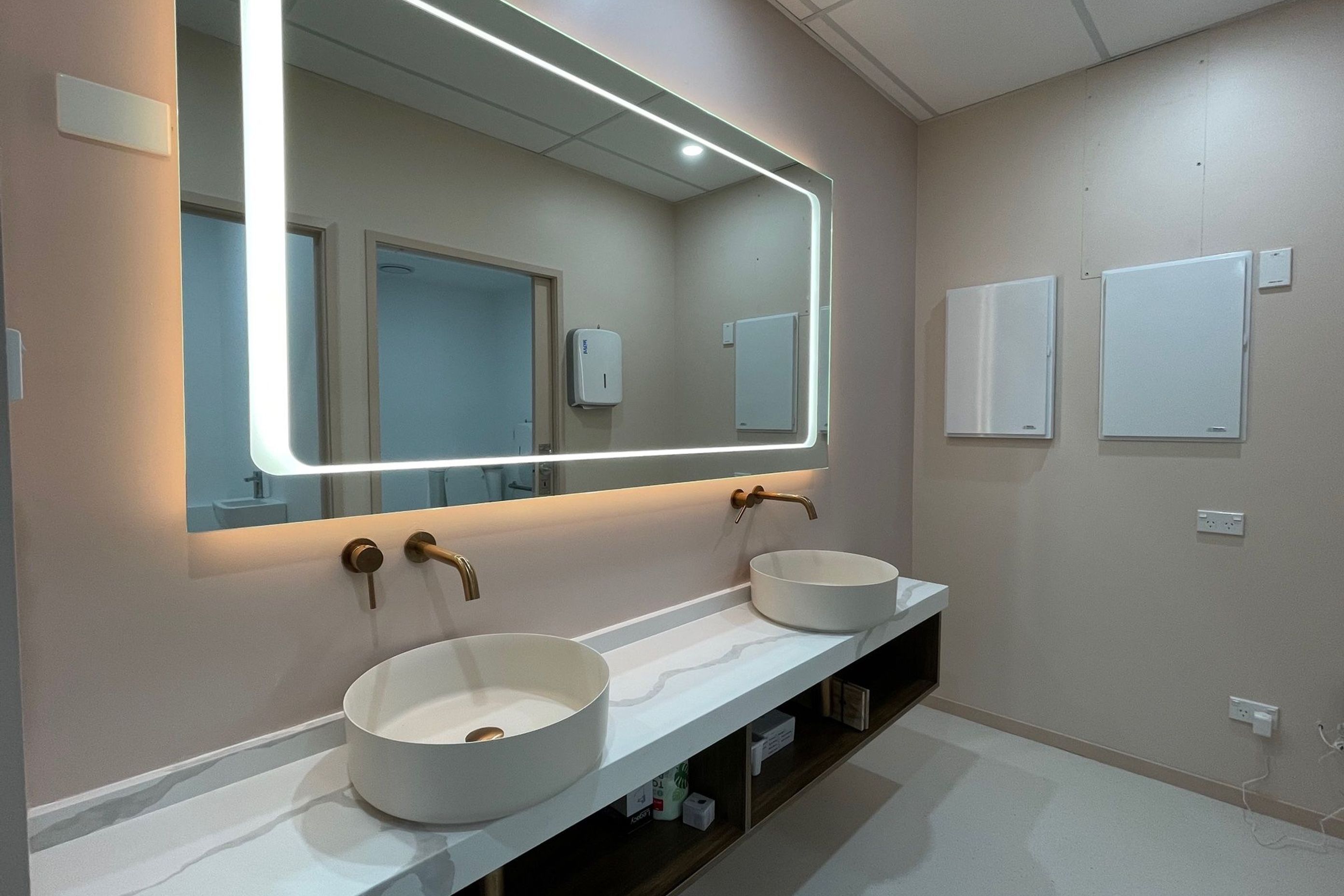 AK Pro Anti-Ageing Clinic