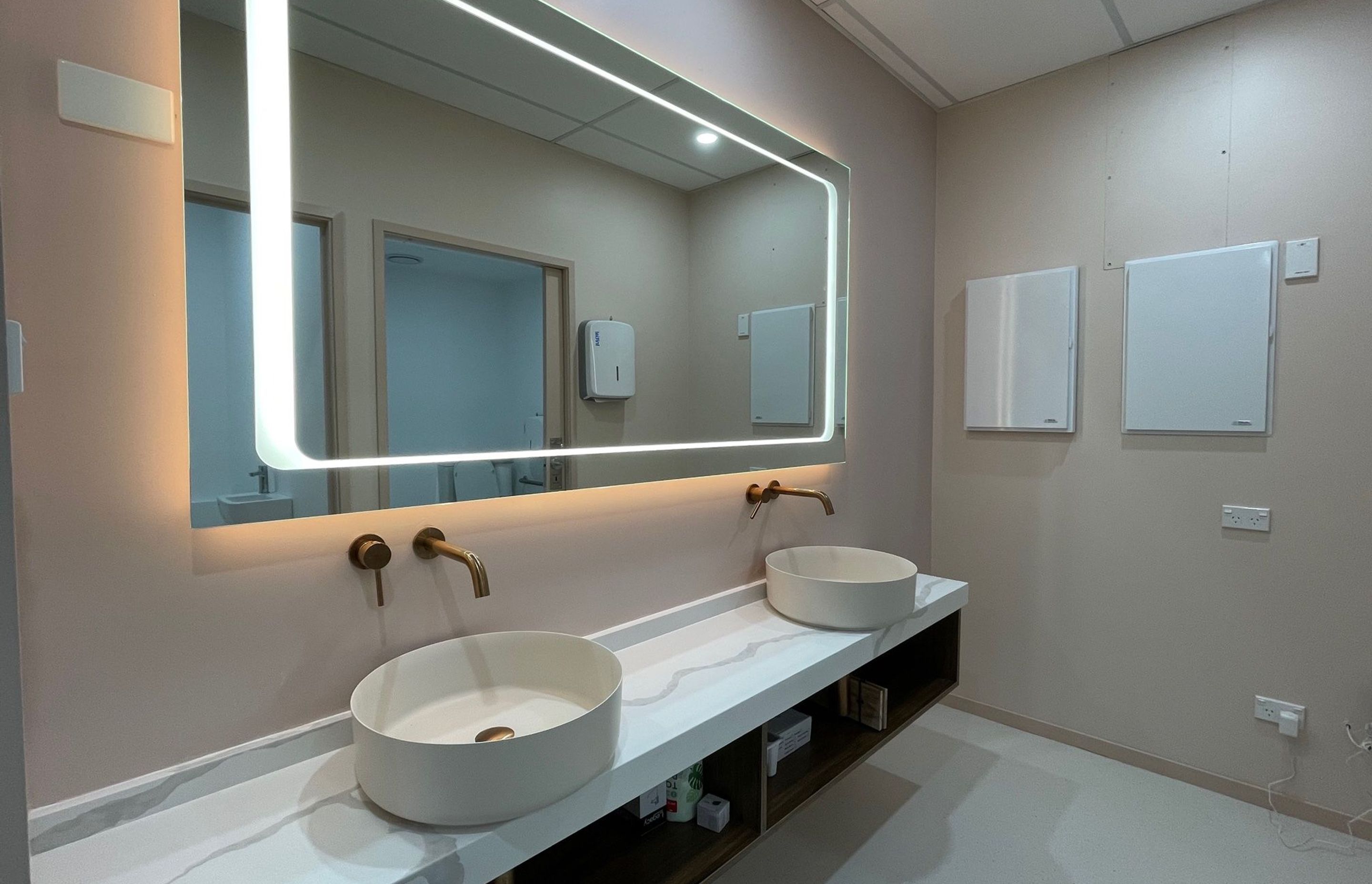 AK Pro Anti-Ageing Clinic