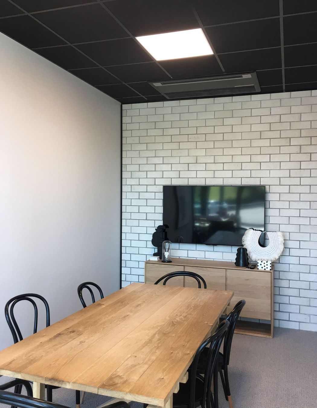 HRES client meeting room 1