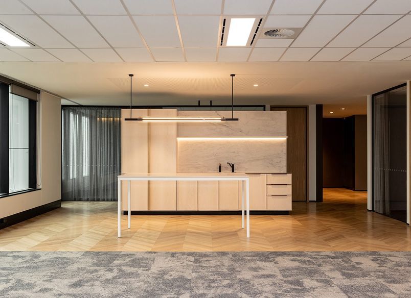 Level 17, Private Offices, HSBC Tower