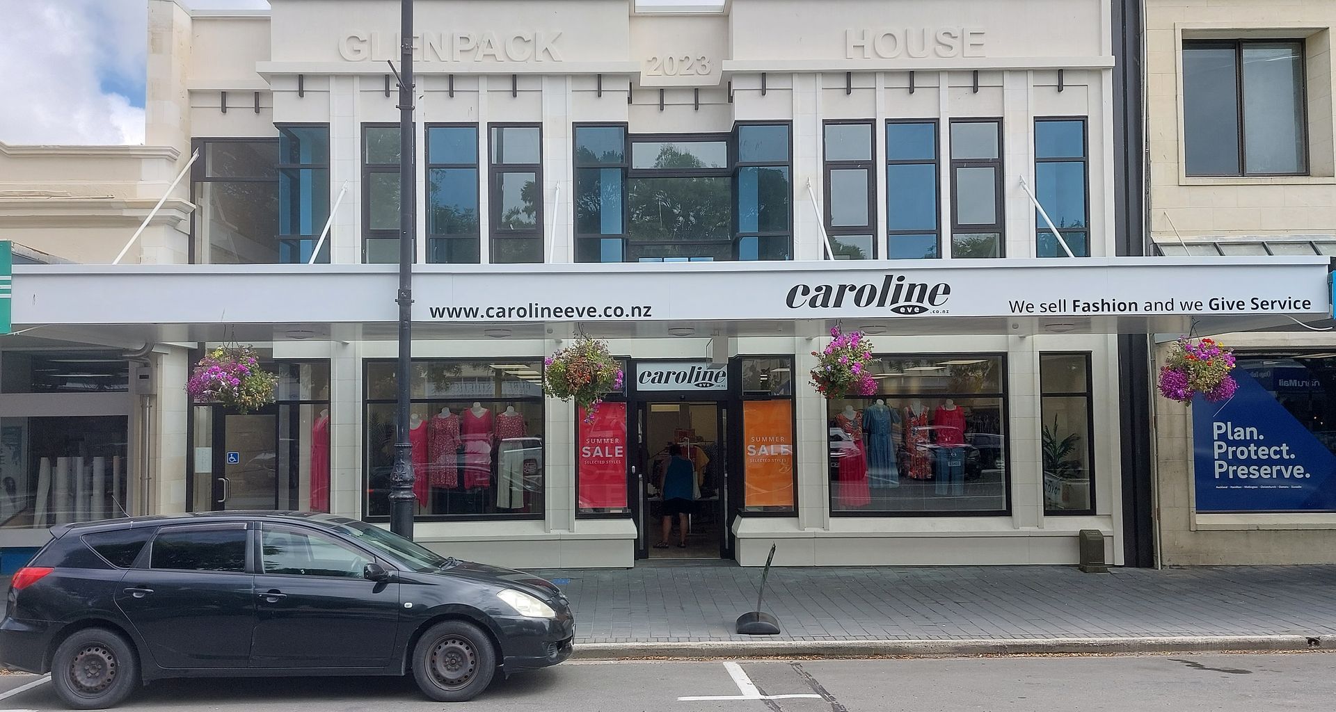 Caroline Eve, Oamaru - Retail store fit out banner