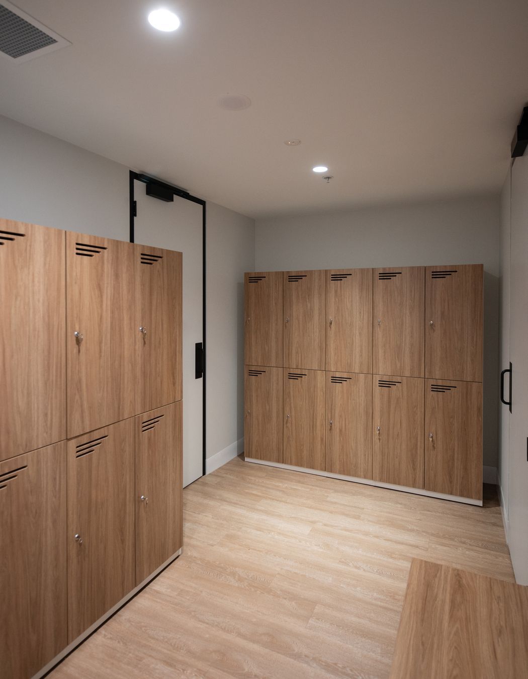 OMFSBATHROOM1.jpg