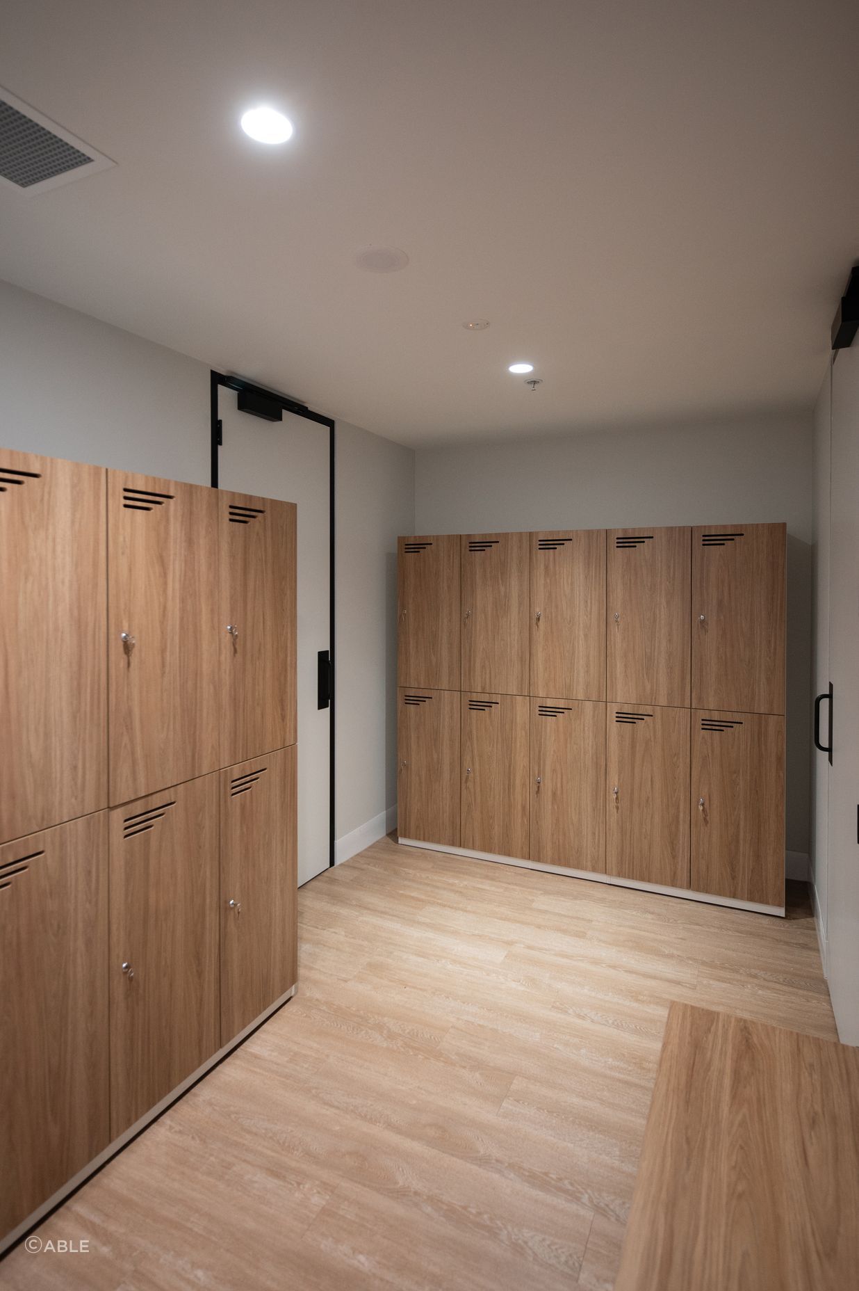 OMFSBATHROOM1.jpg