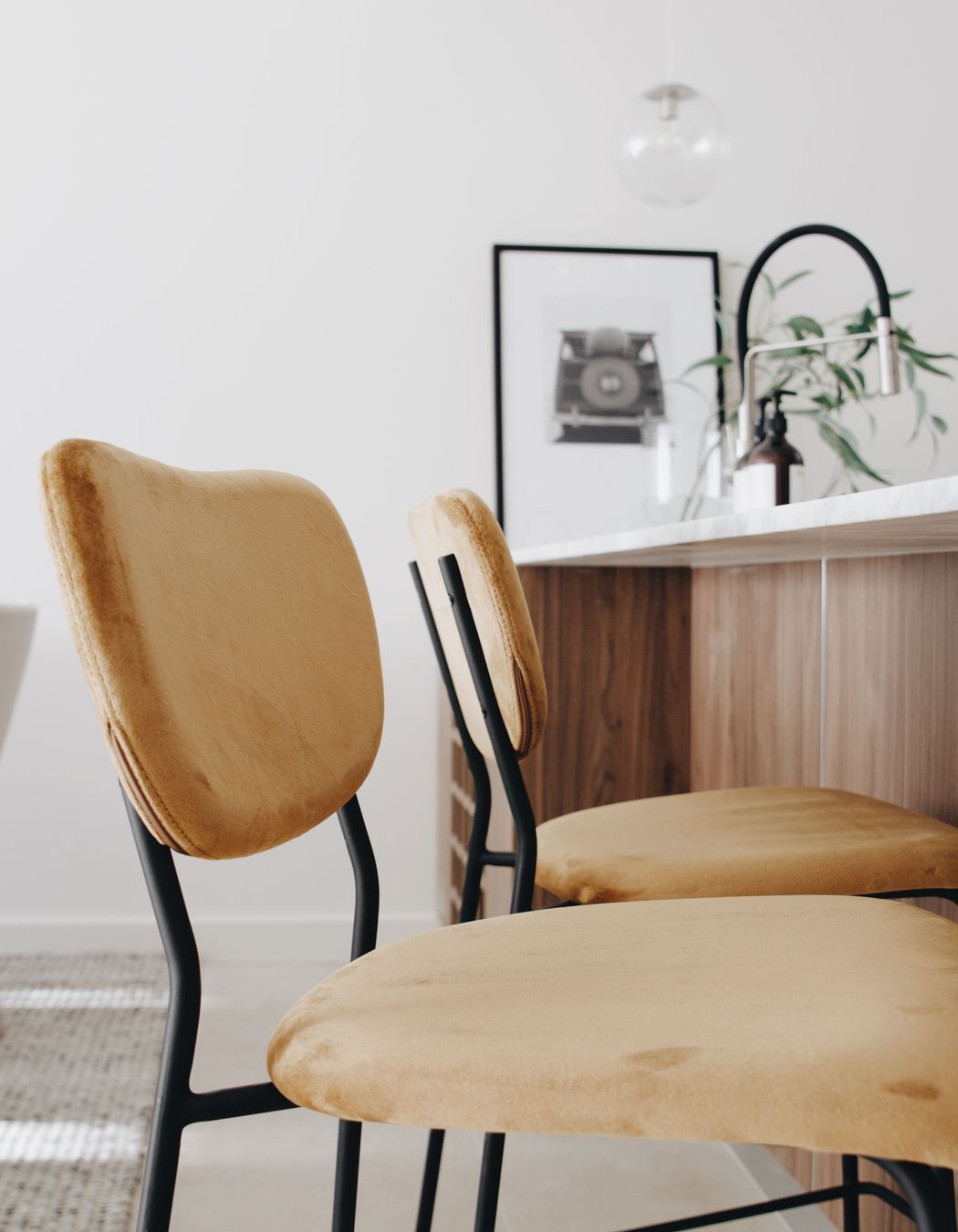 Five Dock Display Suite Pt.2 | Counter Stools