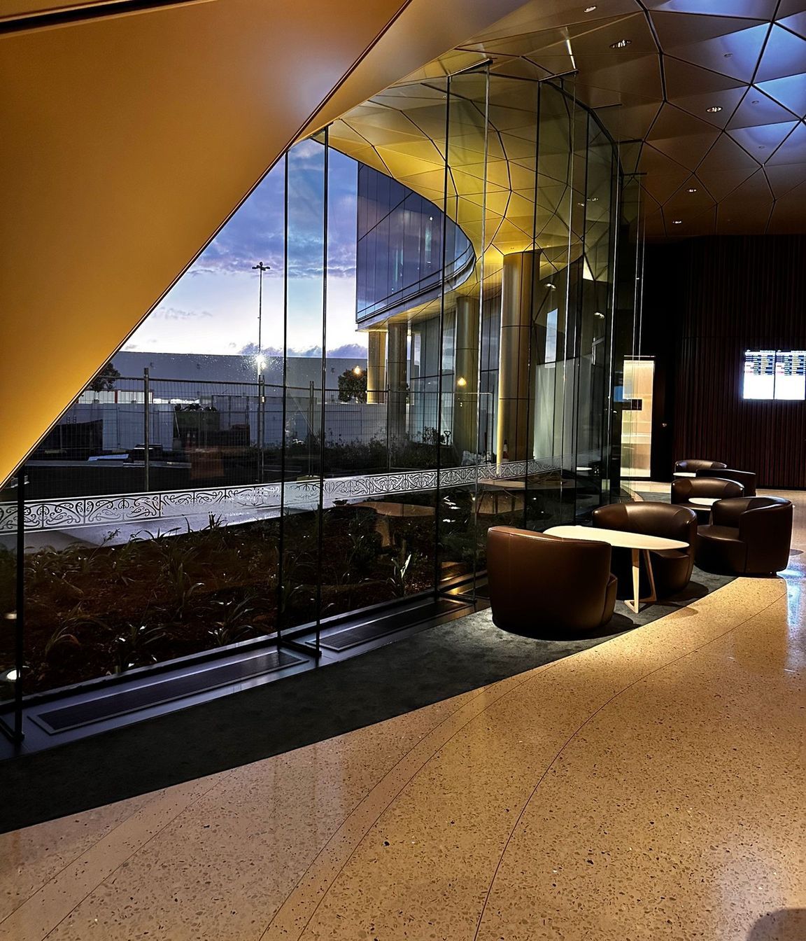 Dusk lighting offers a new dimension to the floor appearance