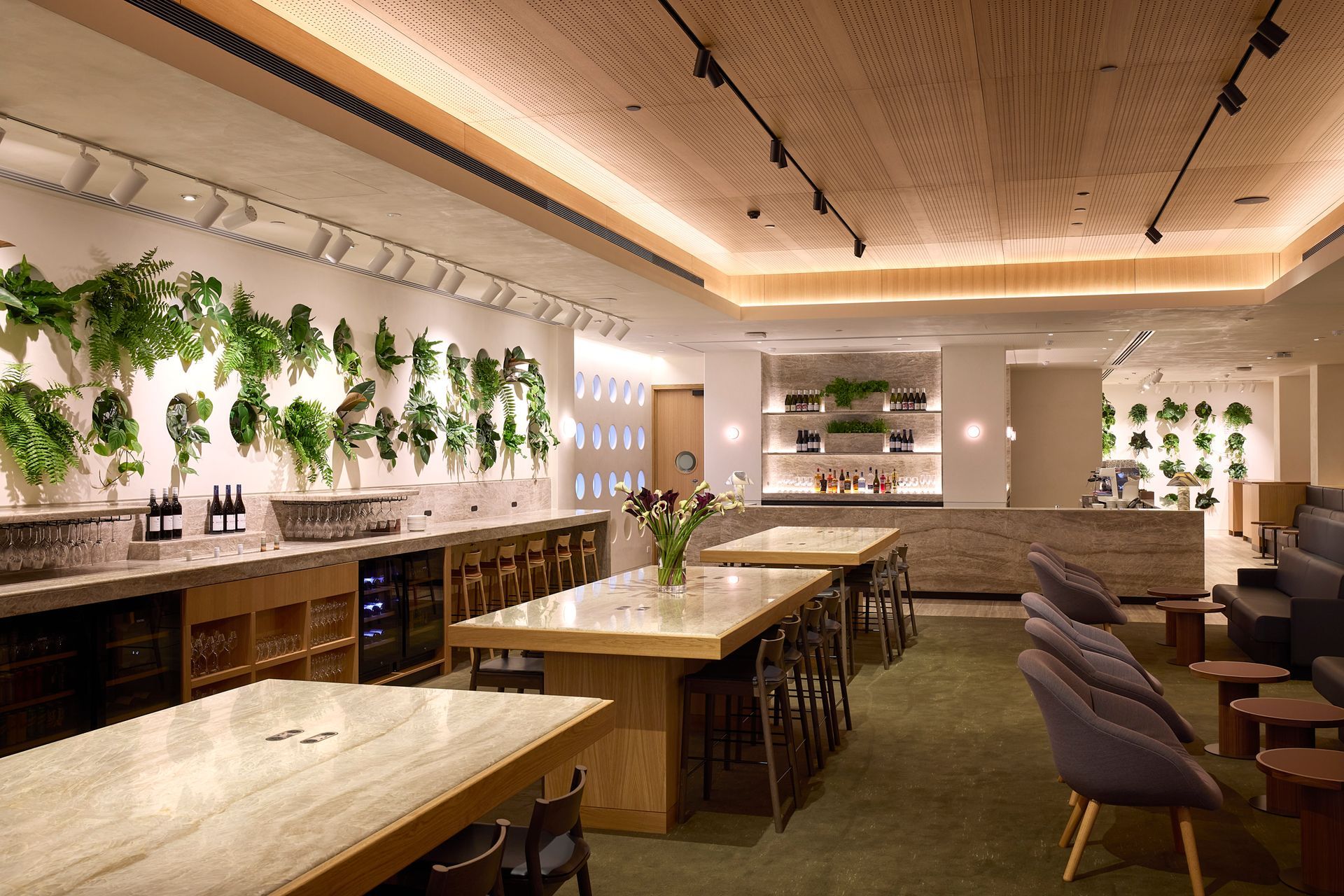 Qantas-251205-Auckland-Lounge-Business-clean-04-Casual-061-1.jpg