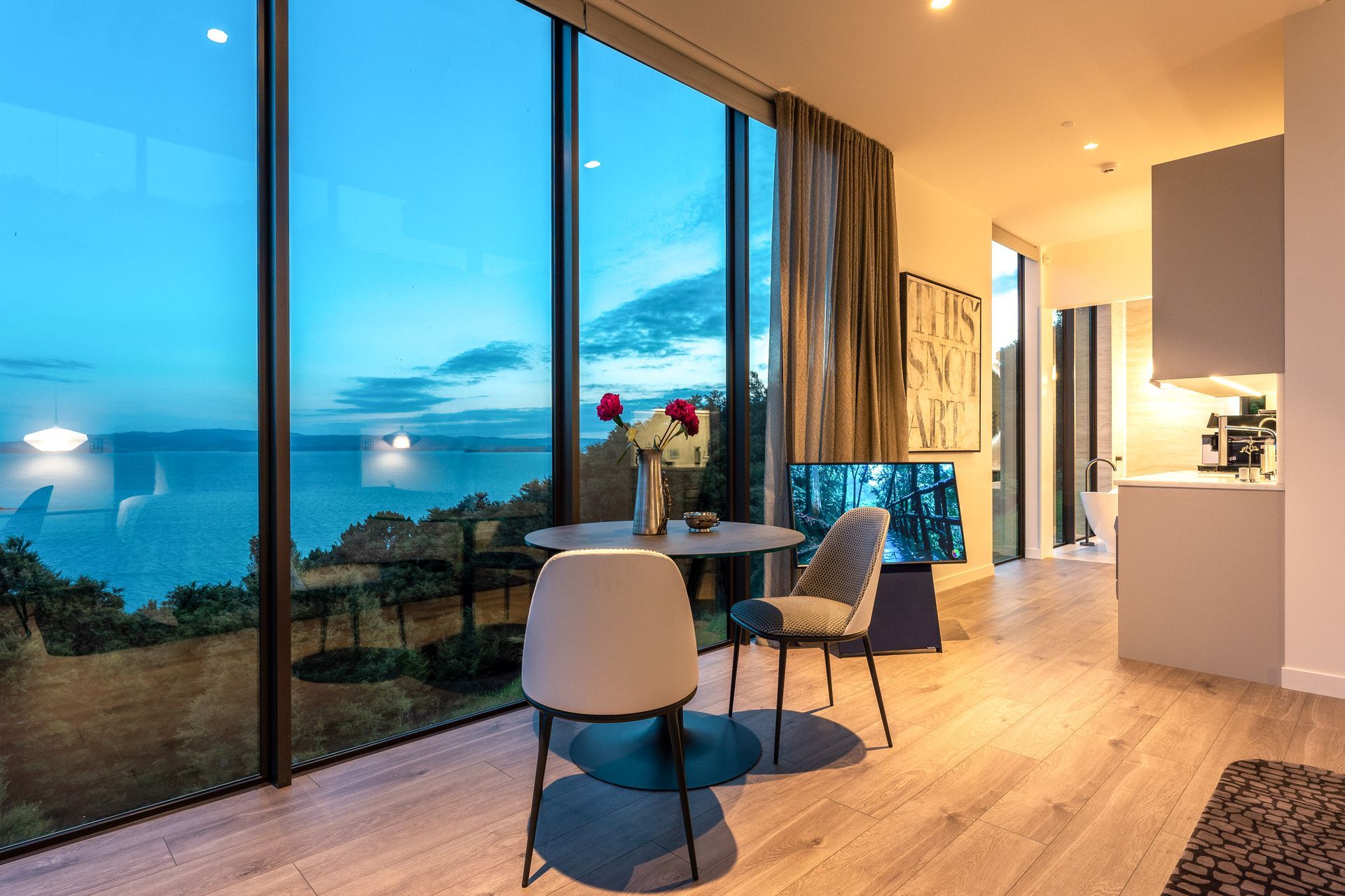 Omana Luxury Villa - Joy