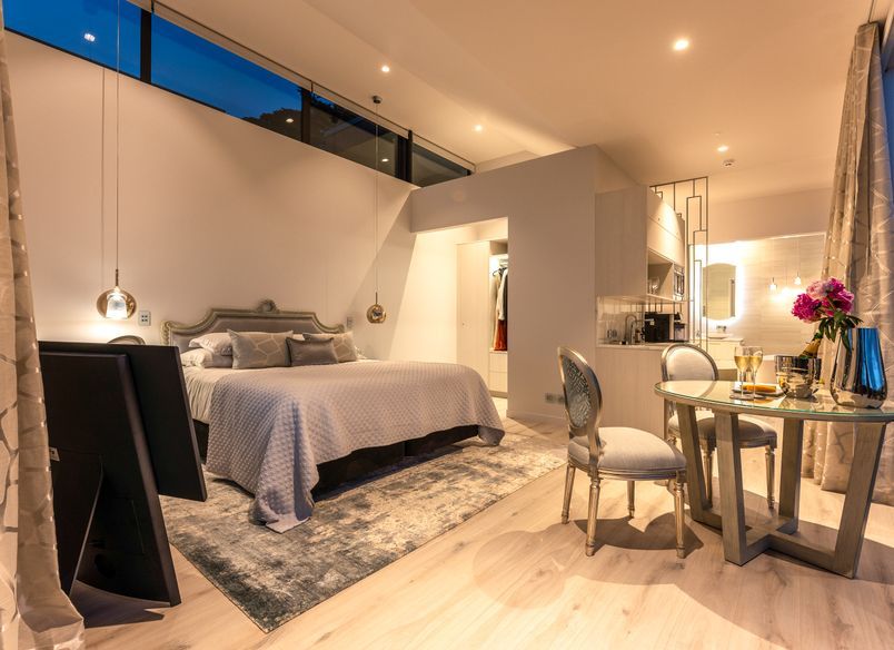 Omana Luxury Villa - Surrender