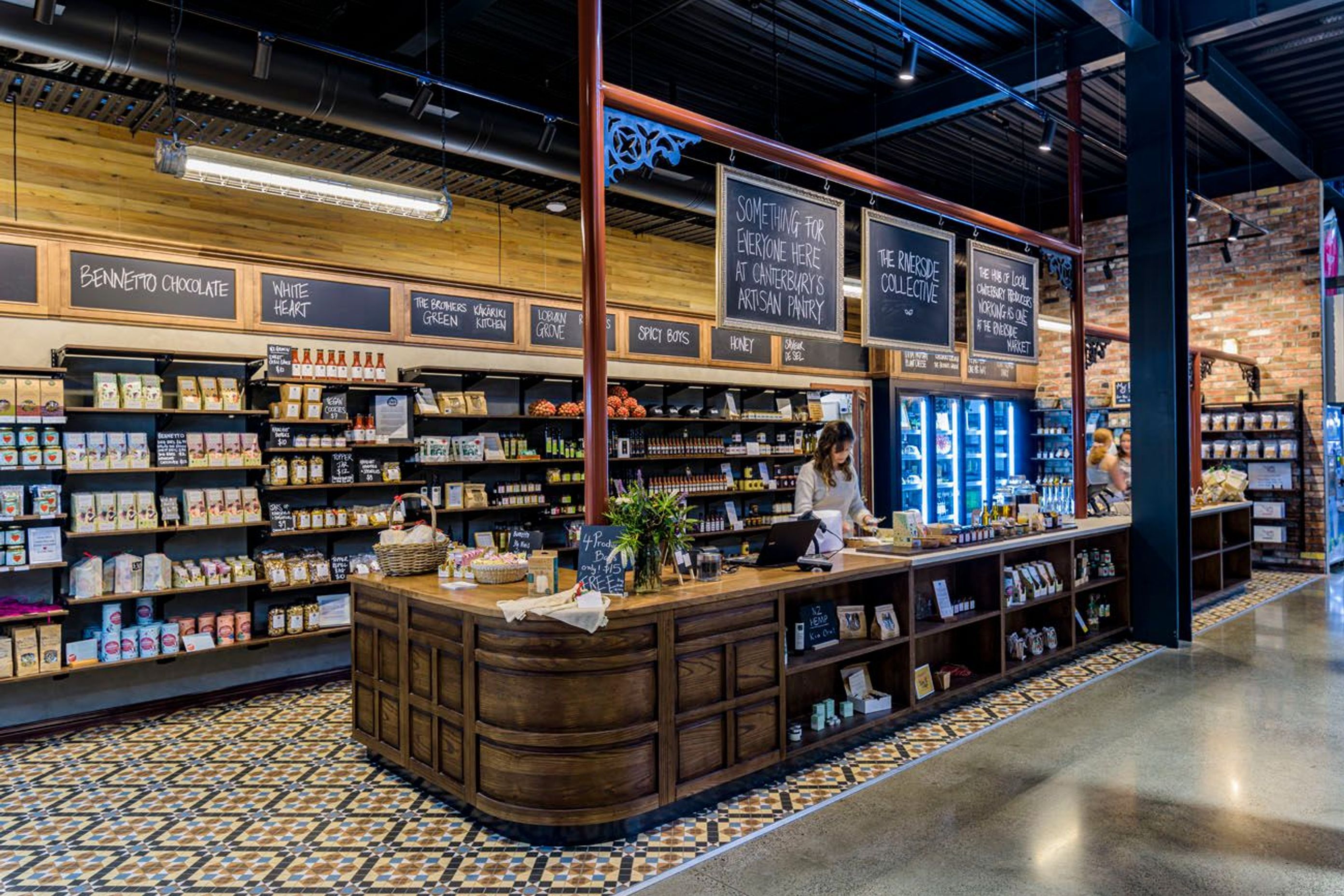 Riverside Farmers Market - The Collective & Unground Coffee