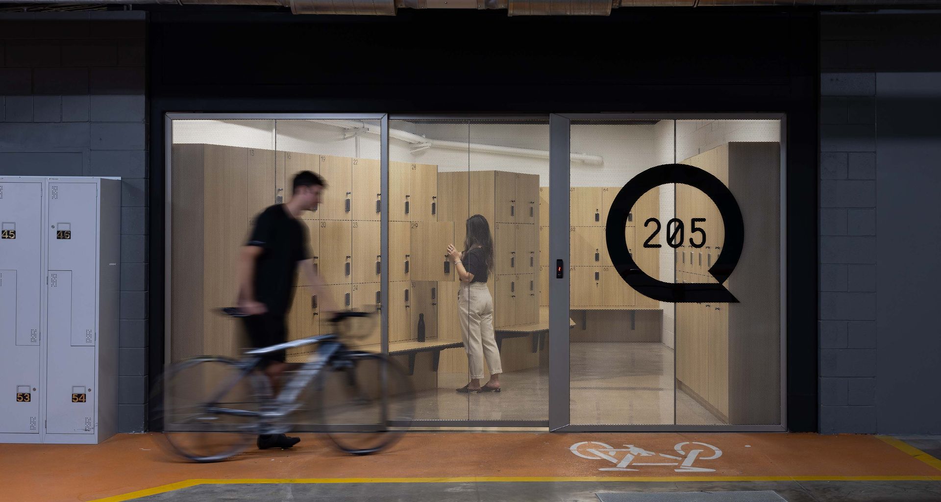 205Q End-of-Trip Facilities banner