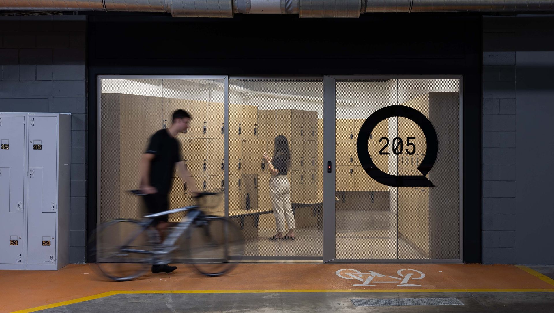 205Q End-of-Trip Facilities banner