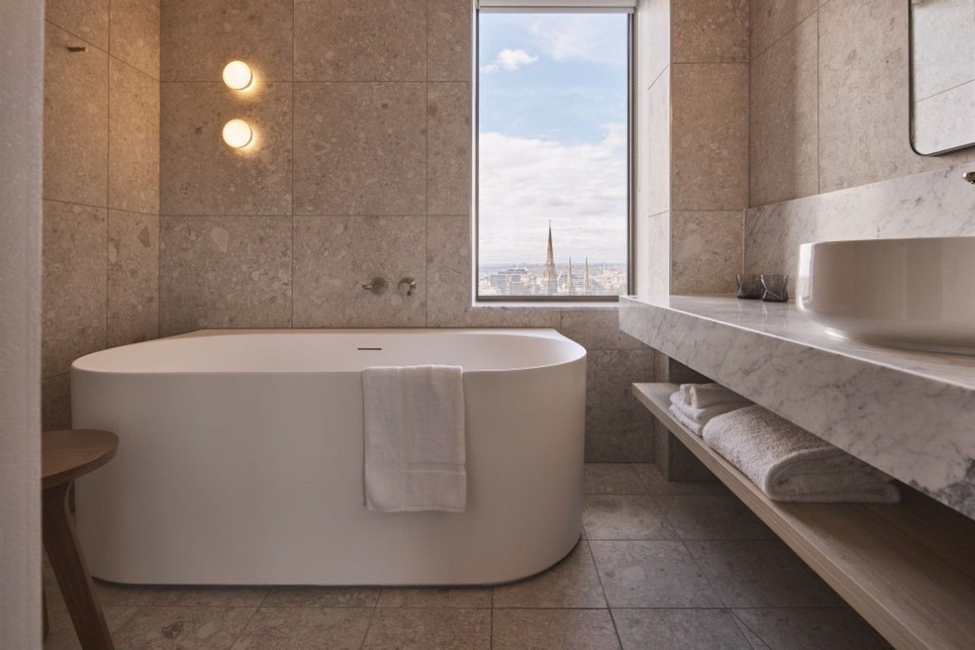 RydgesMelbourneDeluxe-Corner-King-RoomHR-3.jpg