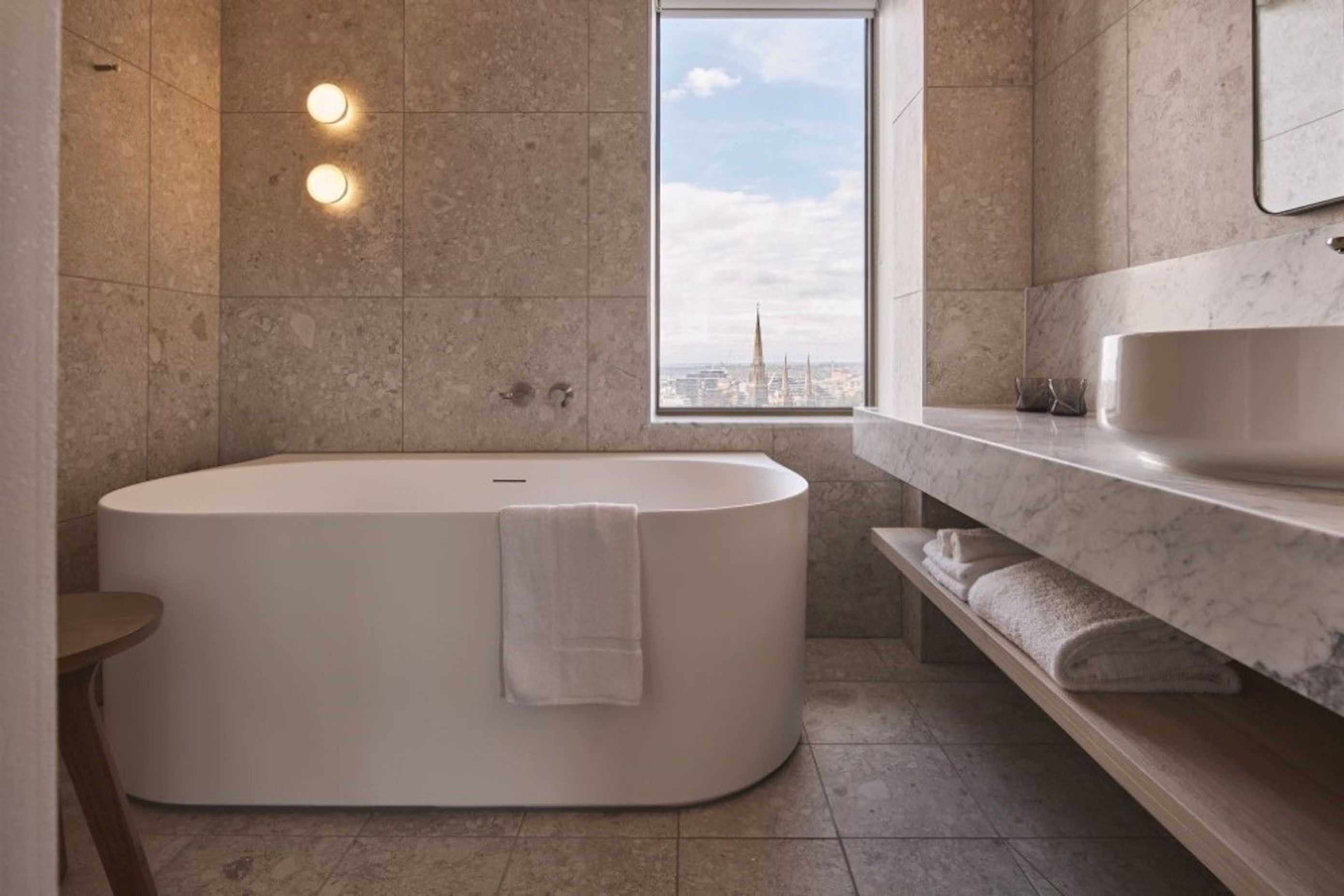 RydgesMelbourneDeluxe-Corner-King-RoomHR-3.jpg