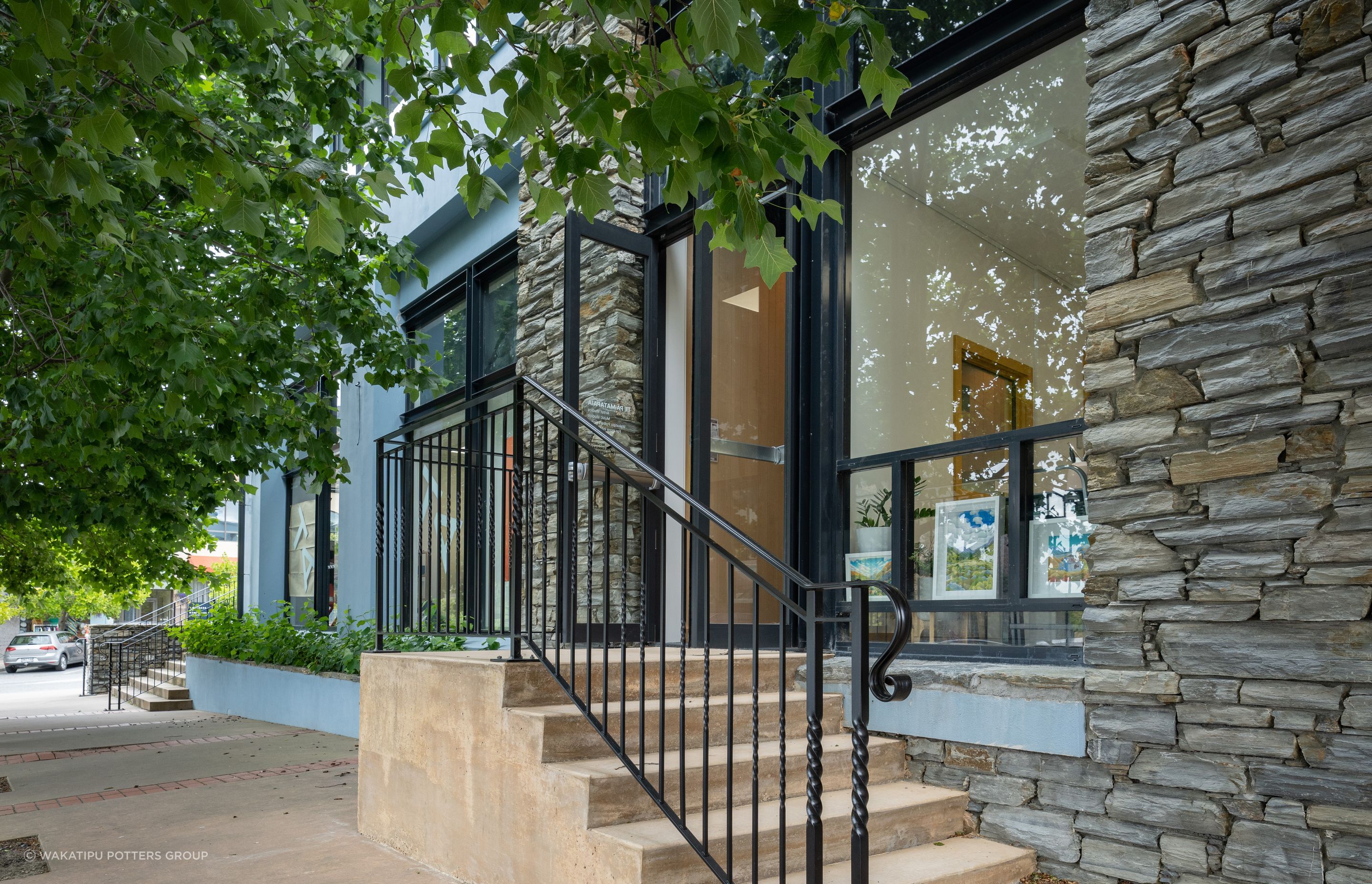 SL400762.jpg