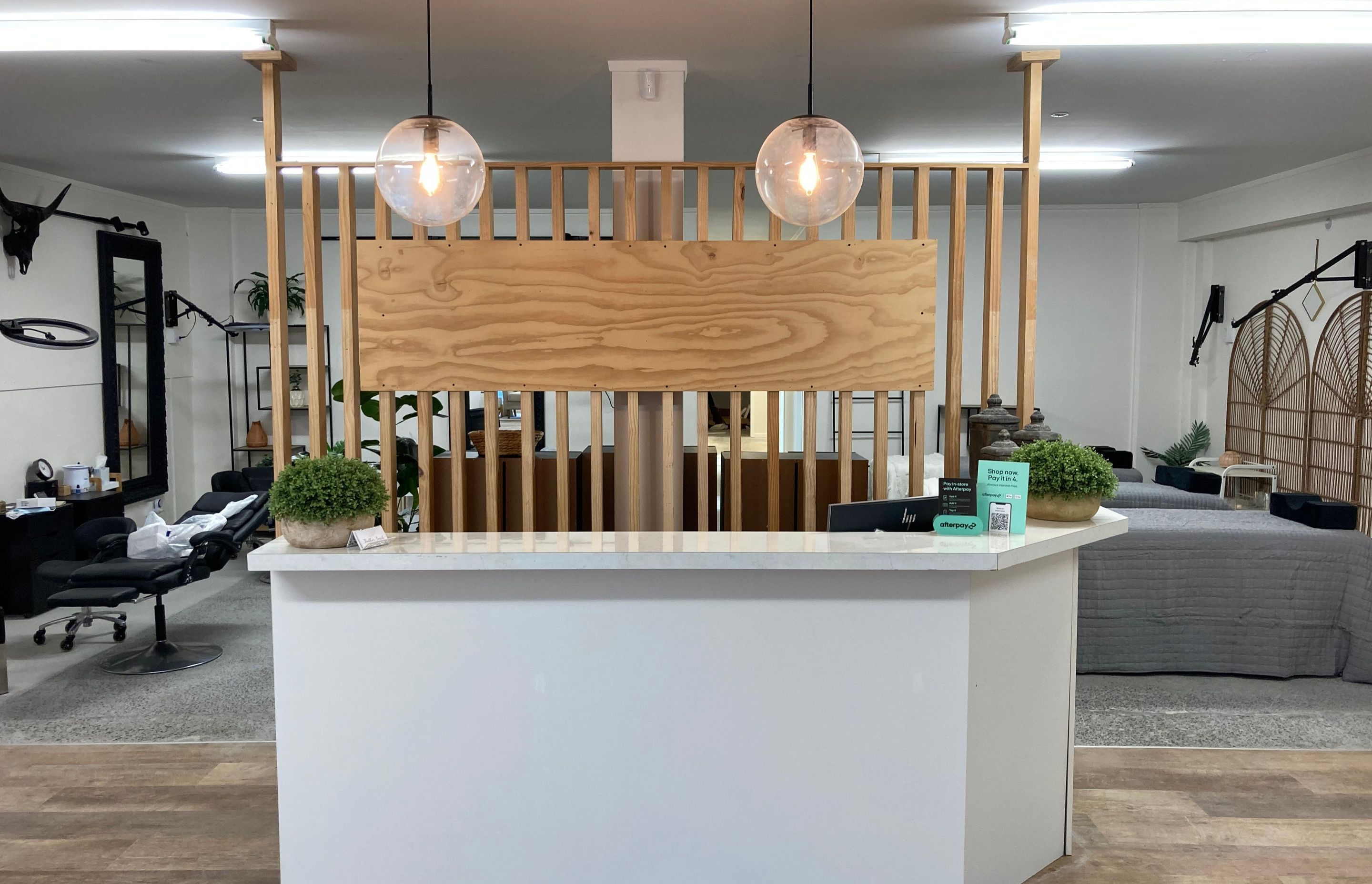 Salon shop