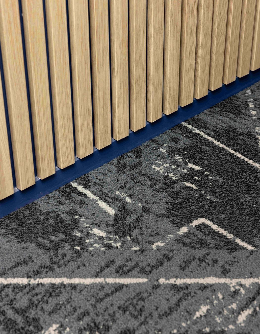 Scaniafloortowallpanel.jpg